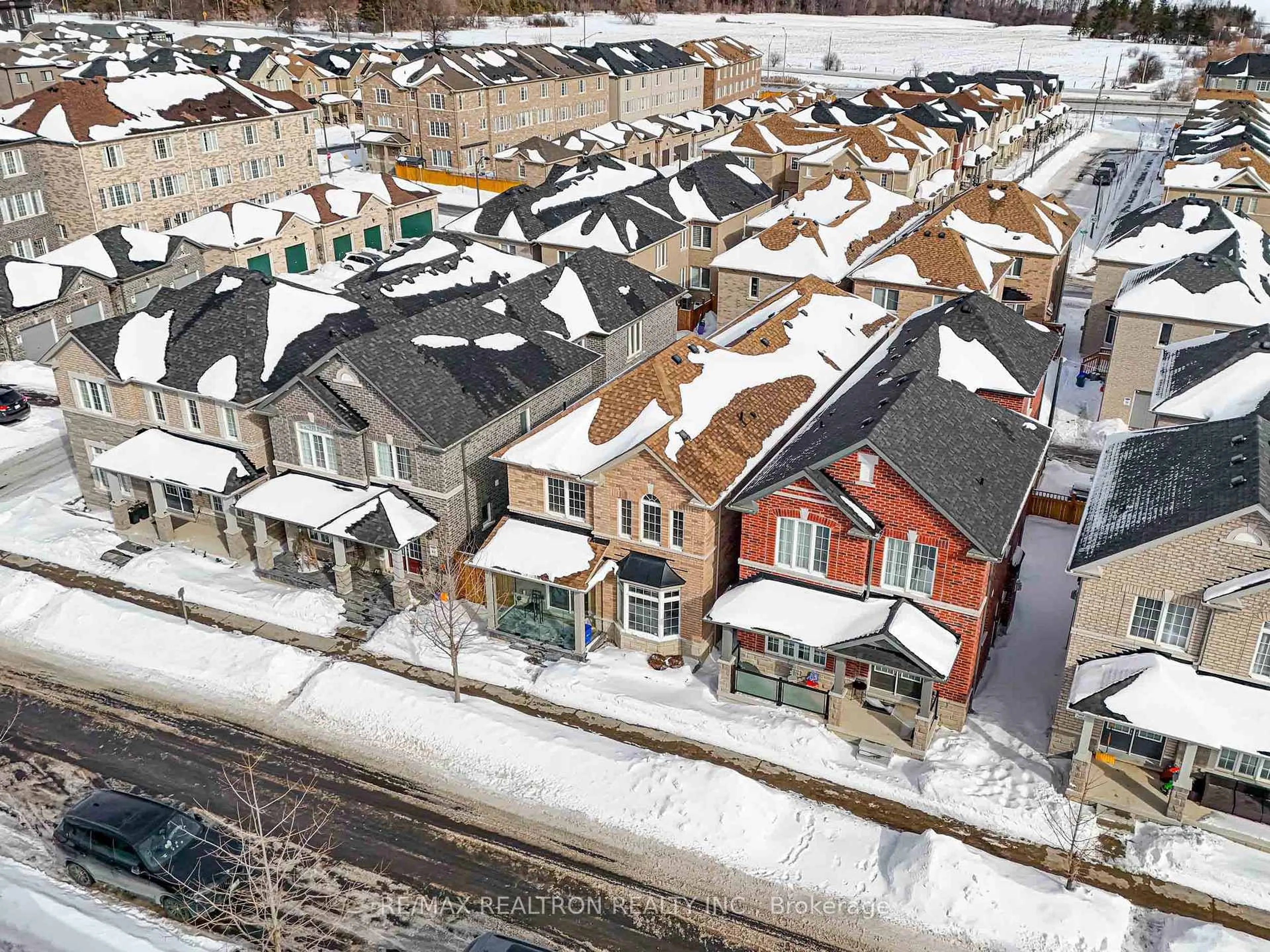 A pic from outside/outdoor area/front of a property/back of a property/a pic from drone, street for 51 Albert Lewis St, Markham Ontario L6B 0Z3