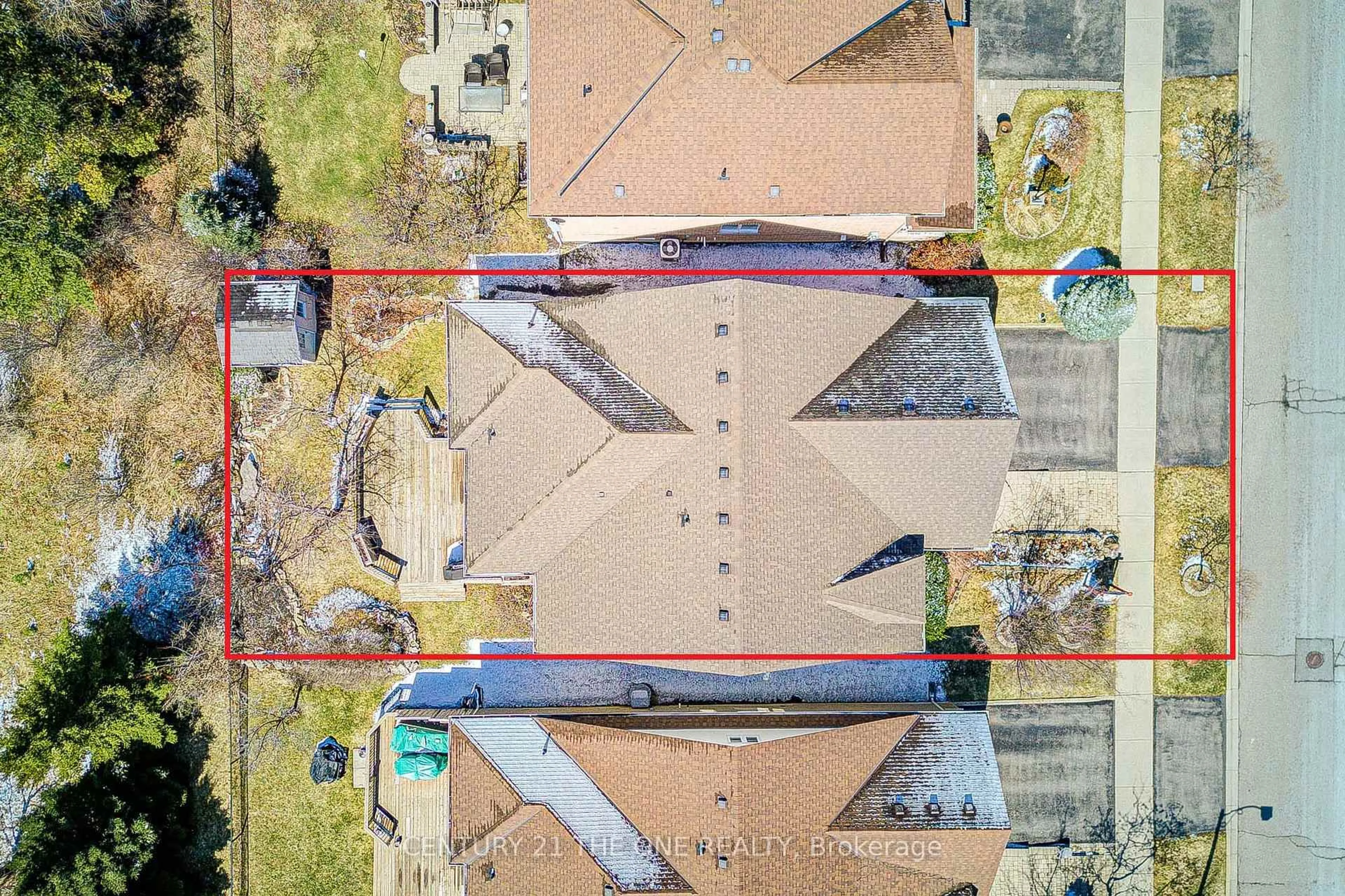 A pic from outside/outdoor area/front of a property/back of a property/a pic from drone, building for 58 Shadow Falls Dr, Richmond Hill Ontario L4E 4J9