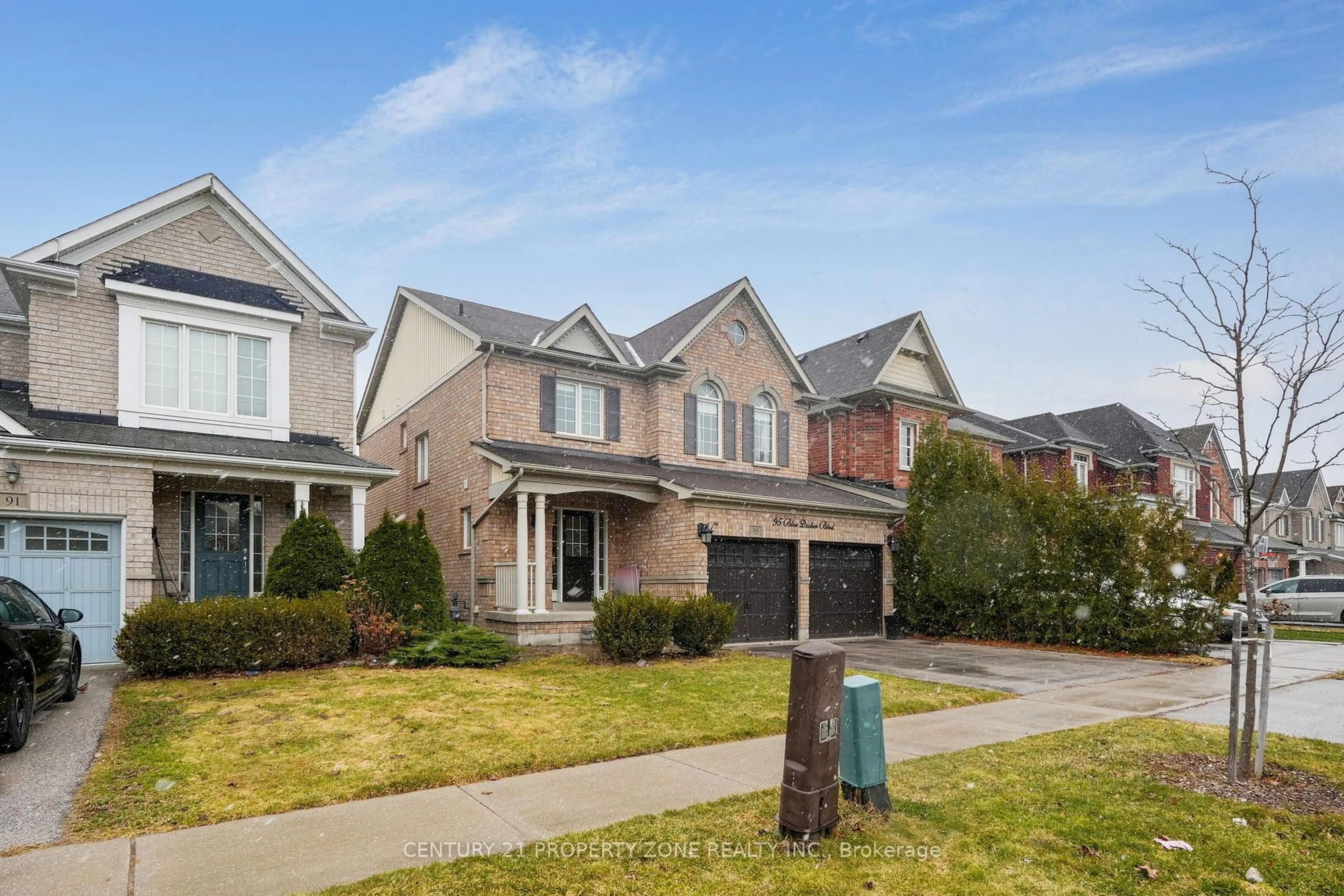 Home with brick exterior material, street for 95 Blue Dasher Blvd, Bradford West Gwillimbury Ontario L3Z 0J2
