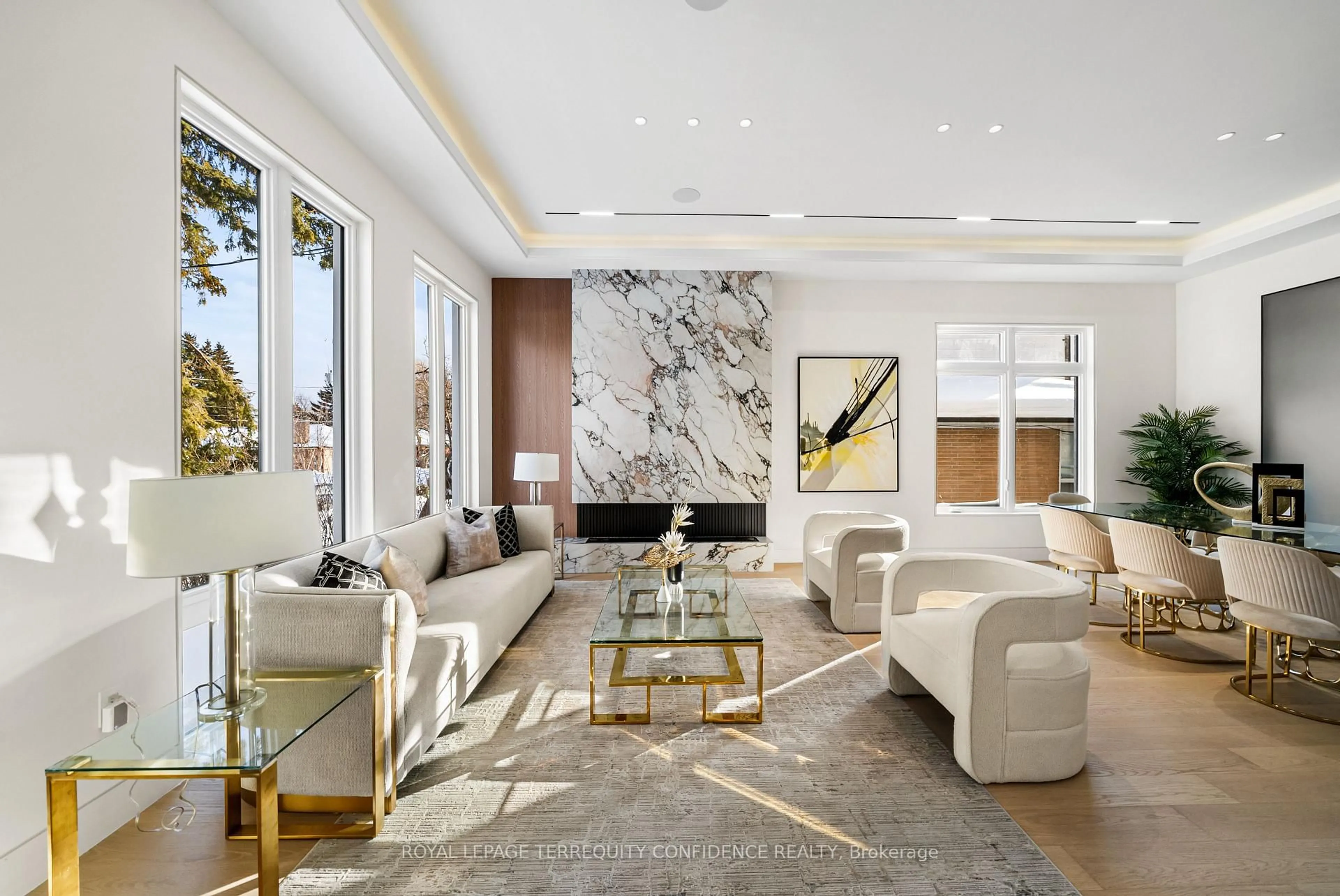 Living room with furniture, ceramic/tile floor for 281 Kerrybrook Dr, Richmond Hill Ontario L4C 3R2