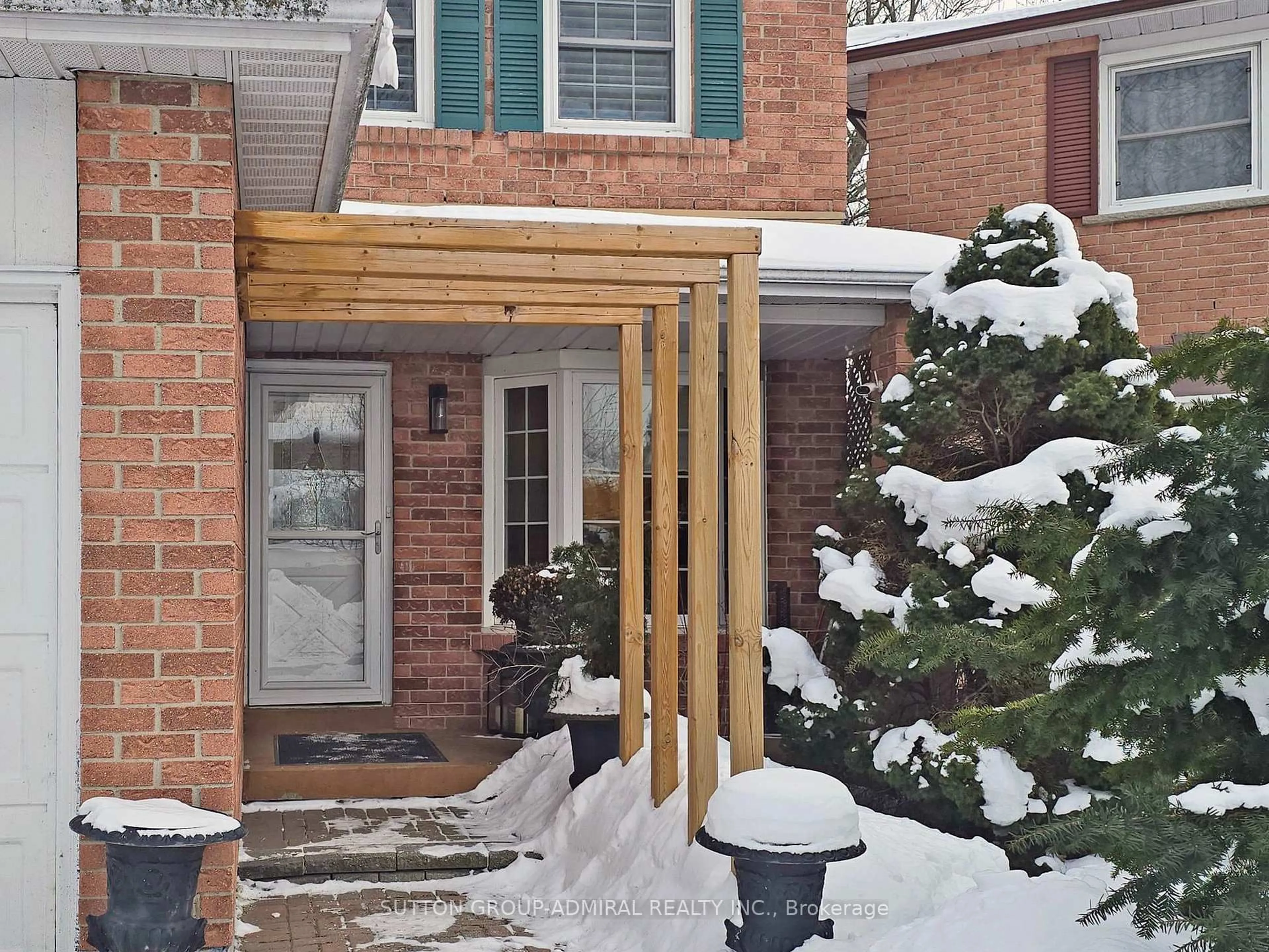 Indoor entryway for 19 Backus Crt, Markham Ontario L3P 6V6