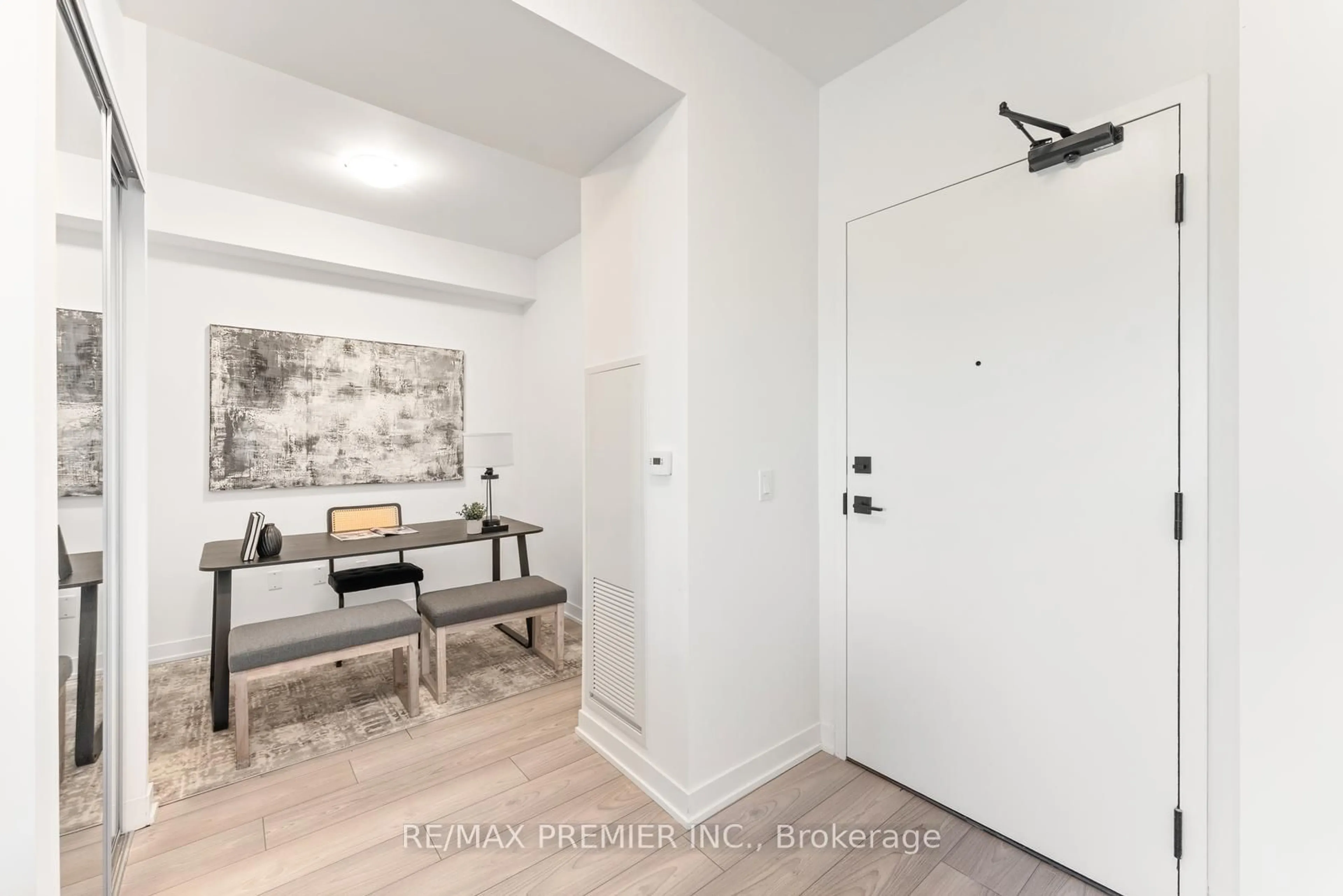 Indoor entryway for 474 Caldari Rd #308, Vaughan Ontario L4K 0R5