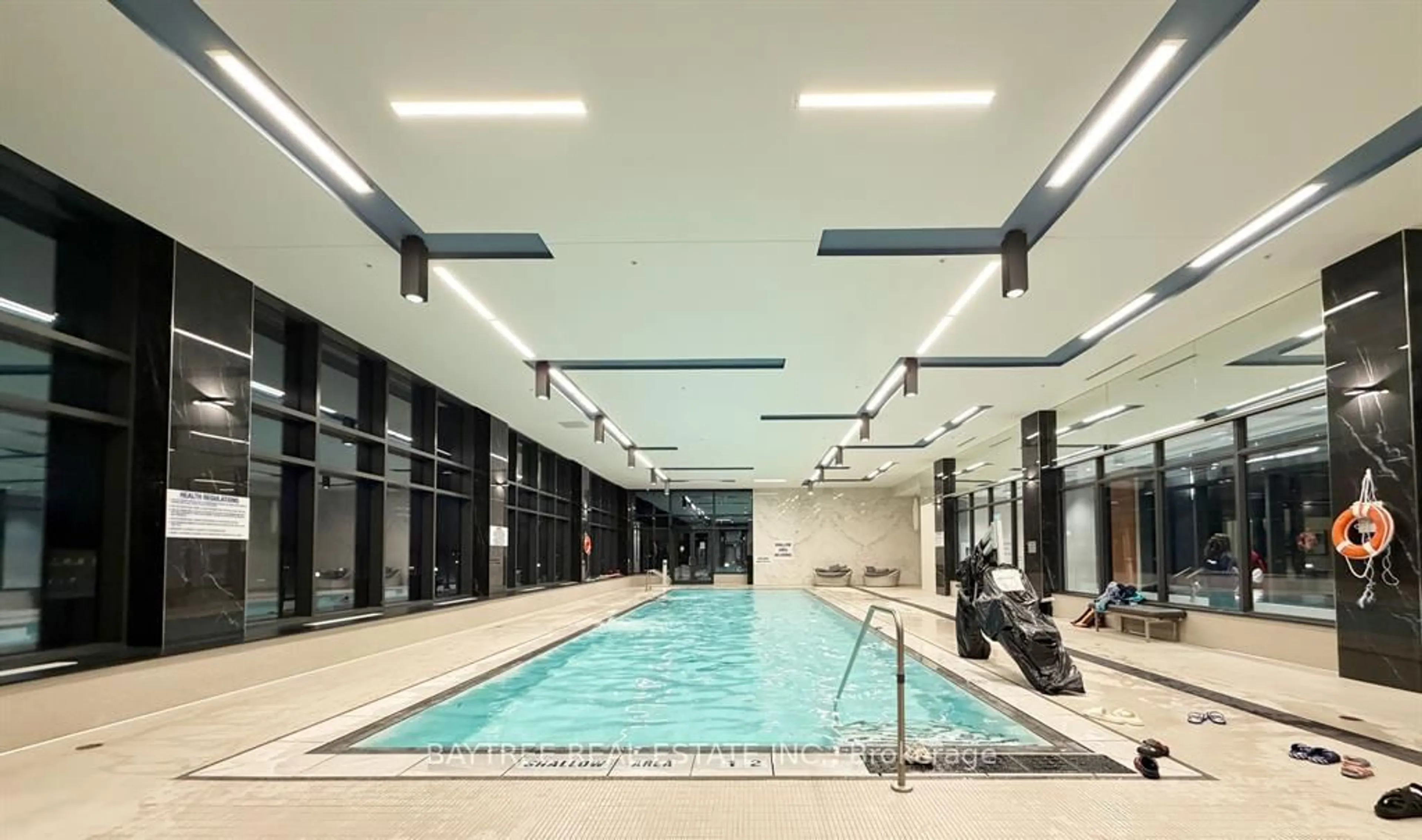 Pool for 105 Oneida Cres #1203, Richmond Hill Ontario L4B 0H6