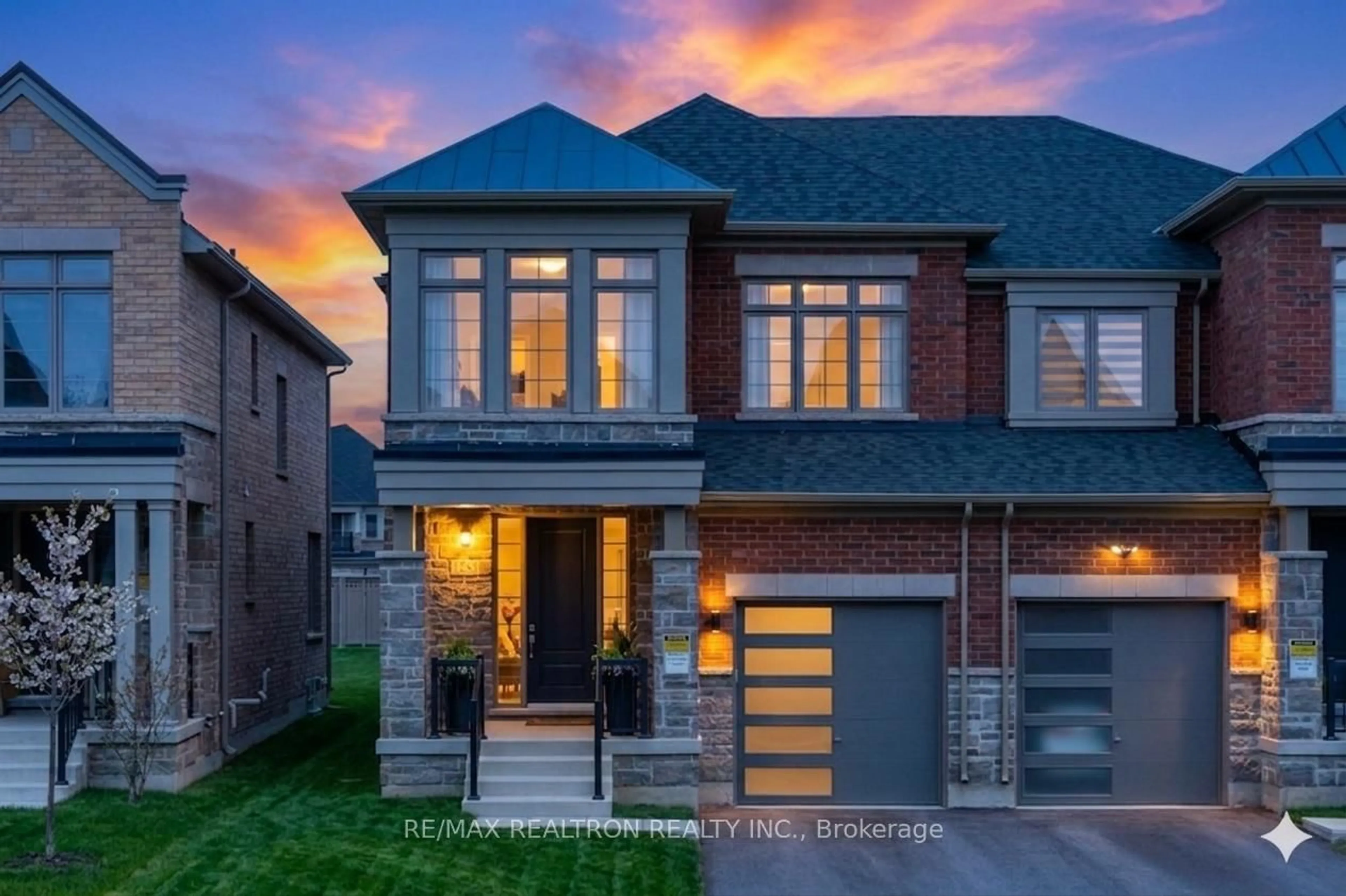 Home with brick exterior material, street for 15 Lazarette Lane, East Gwillimbury Ontario L9N 0V6