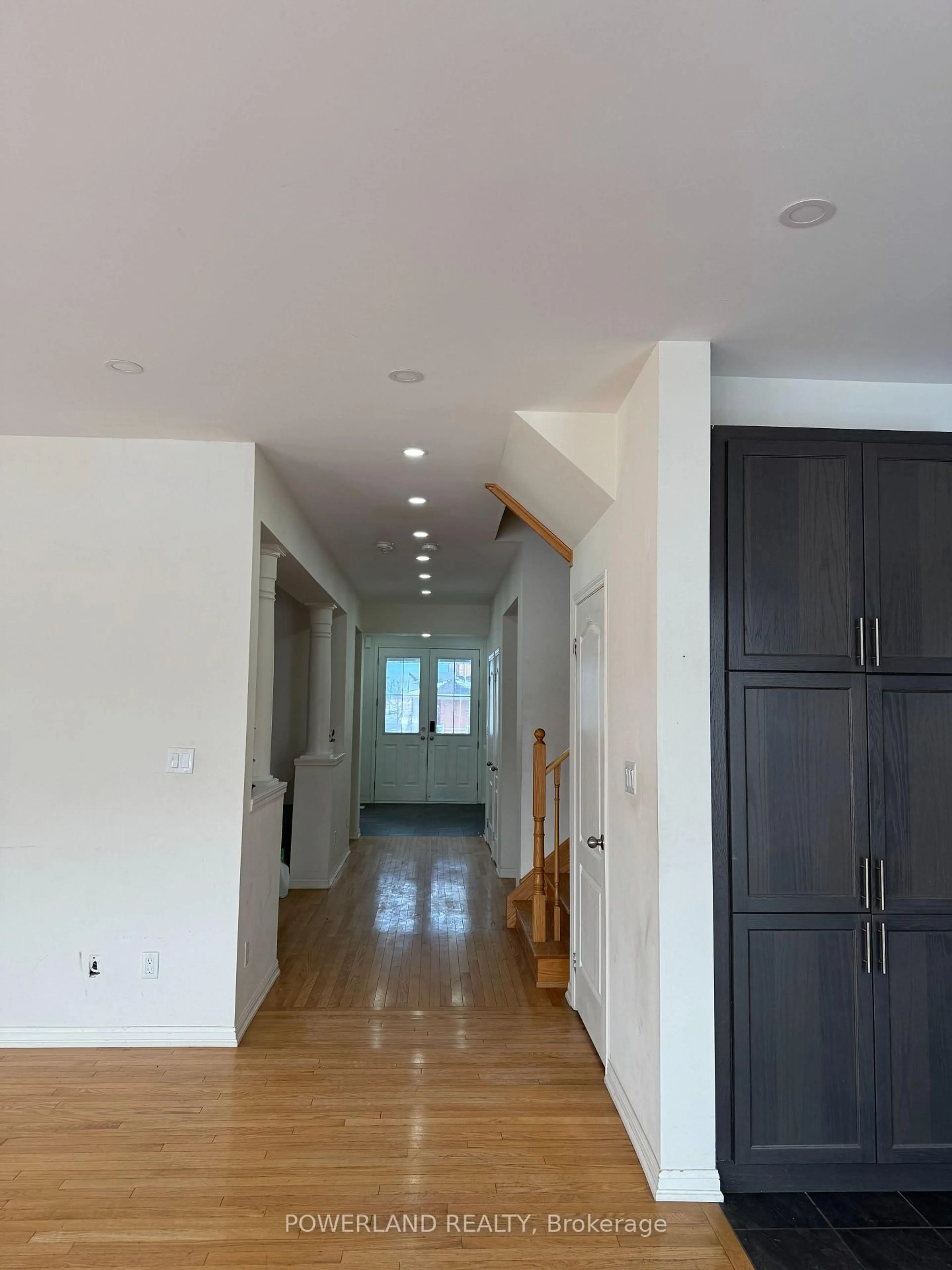 Indoor foyer for 3 Fairgrounds Lane, Brock Ontario L0C 1H0