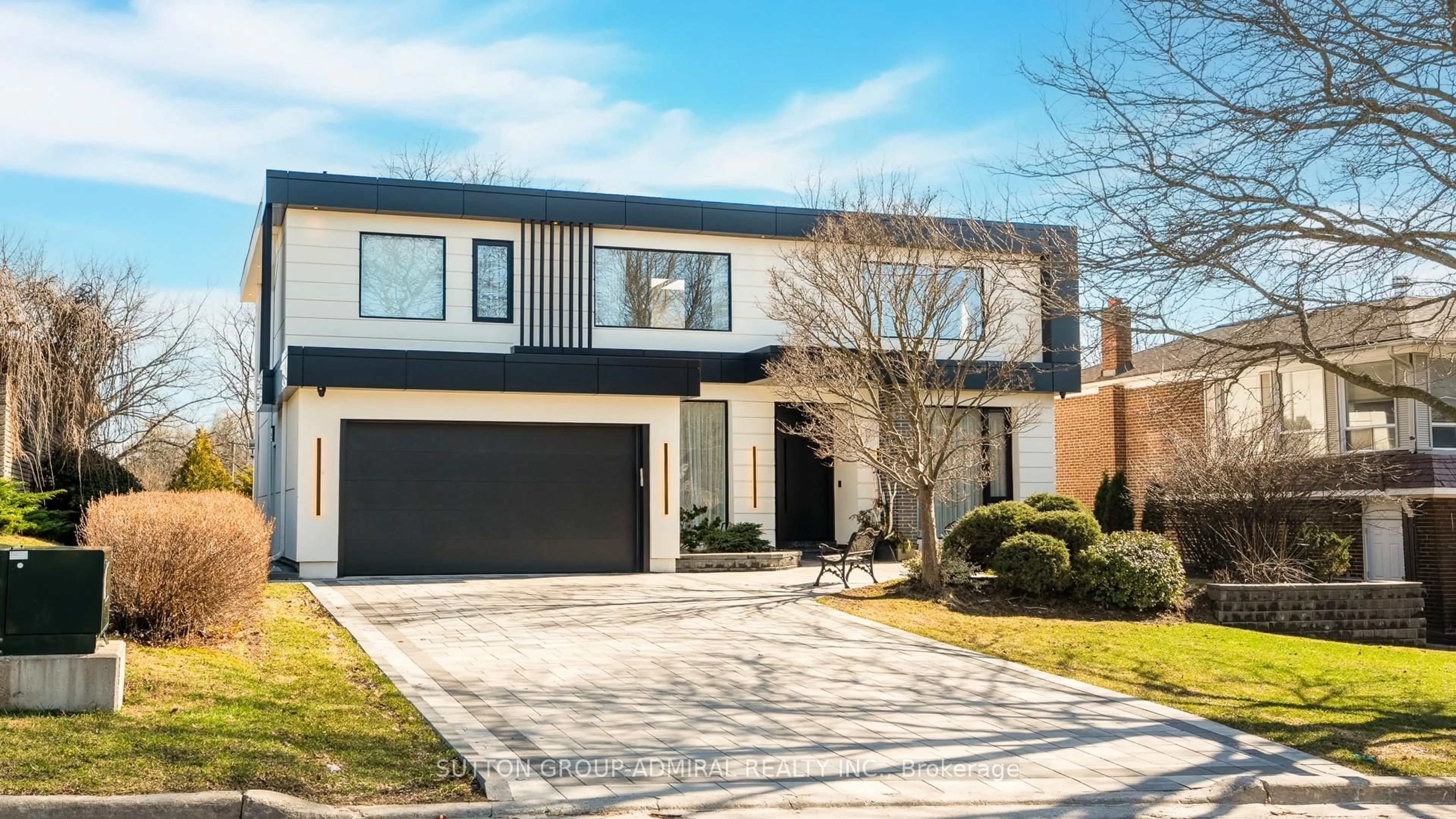 Home with brick exterior material, street for 33 Thorny Brae Dr, Markham Ontario L3T 3G5