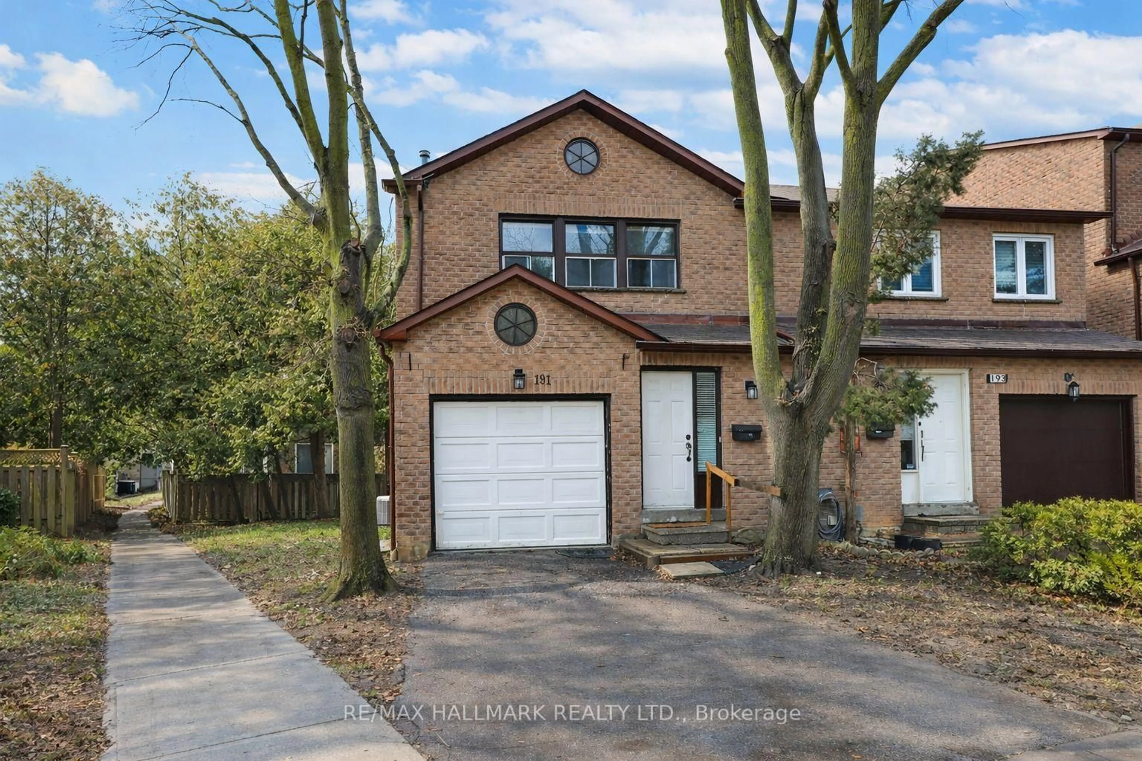 Home with brick exterior material, street for 191 Cottonwood Crt, Markham Ontario L3T 5W9