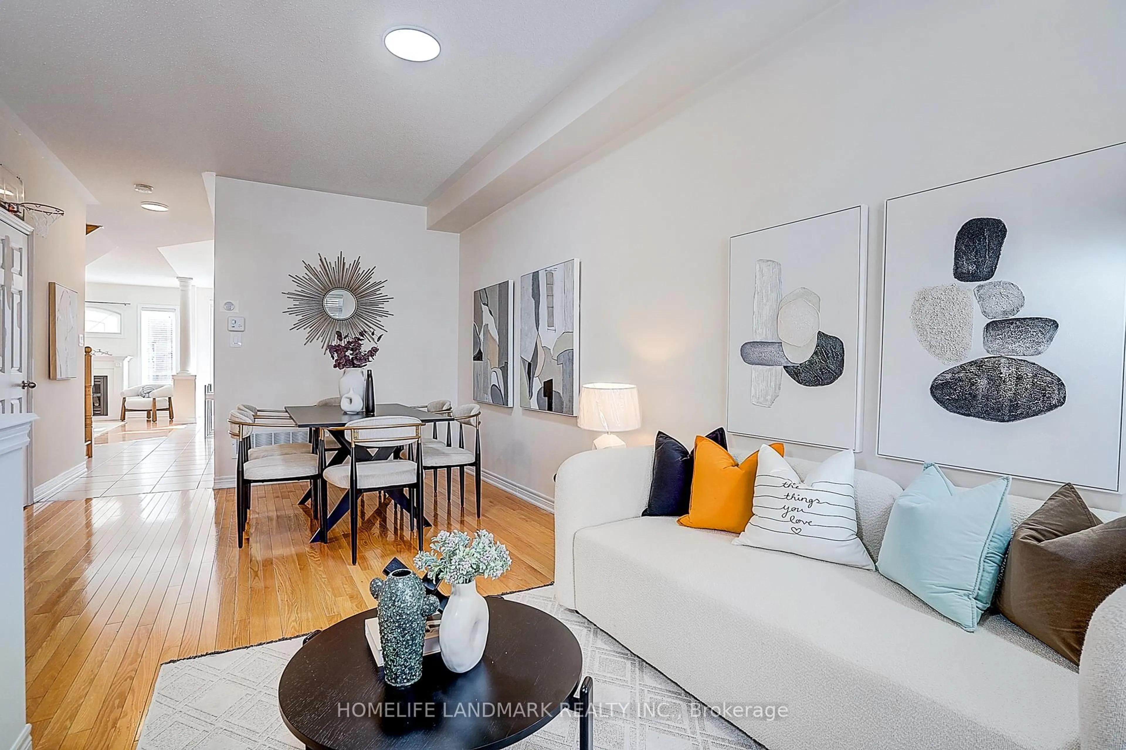 Living room with furniture, wood/laminate floor for 11 Chao Cres, Richmond Hill Ontario L4E 0P4