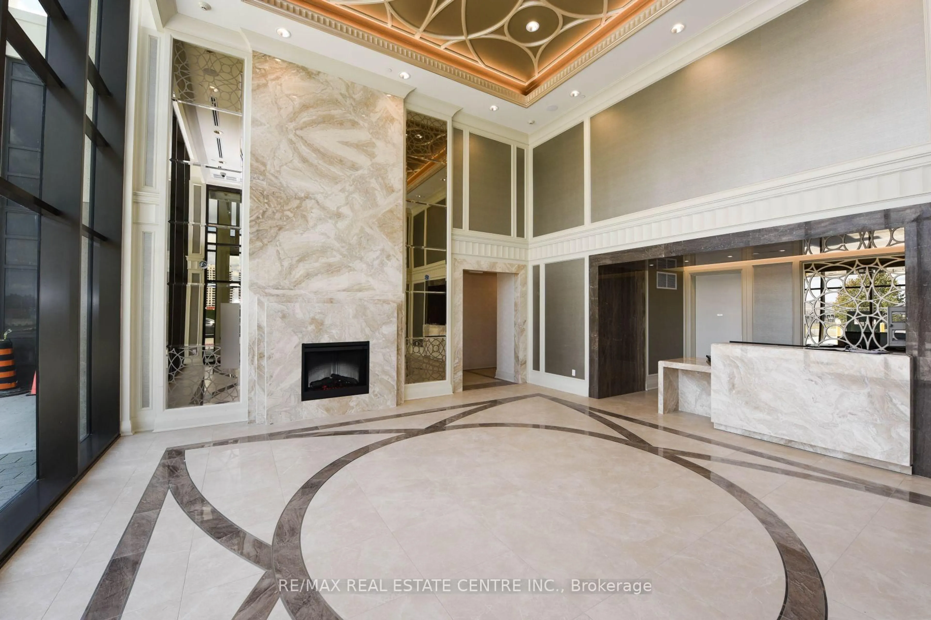 Indoor foyer for 9075 Jane St #508, Vaughan Ontario L4K 0L7