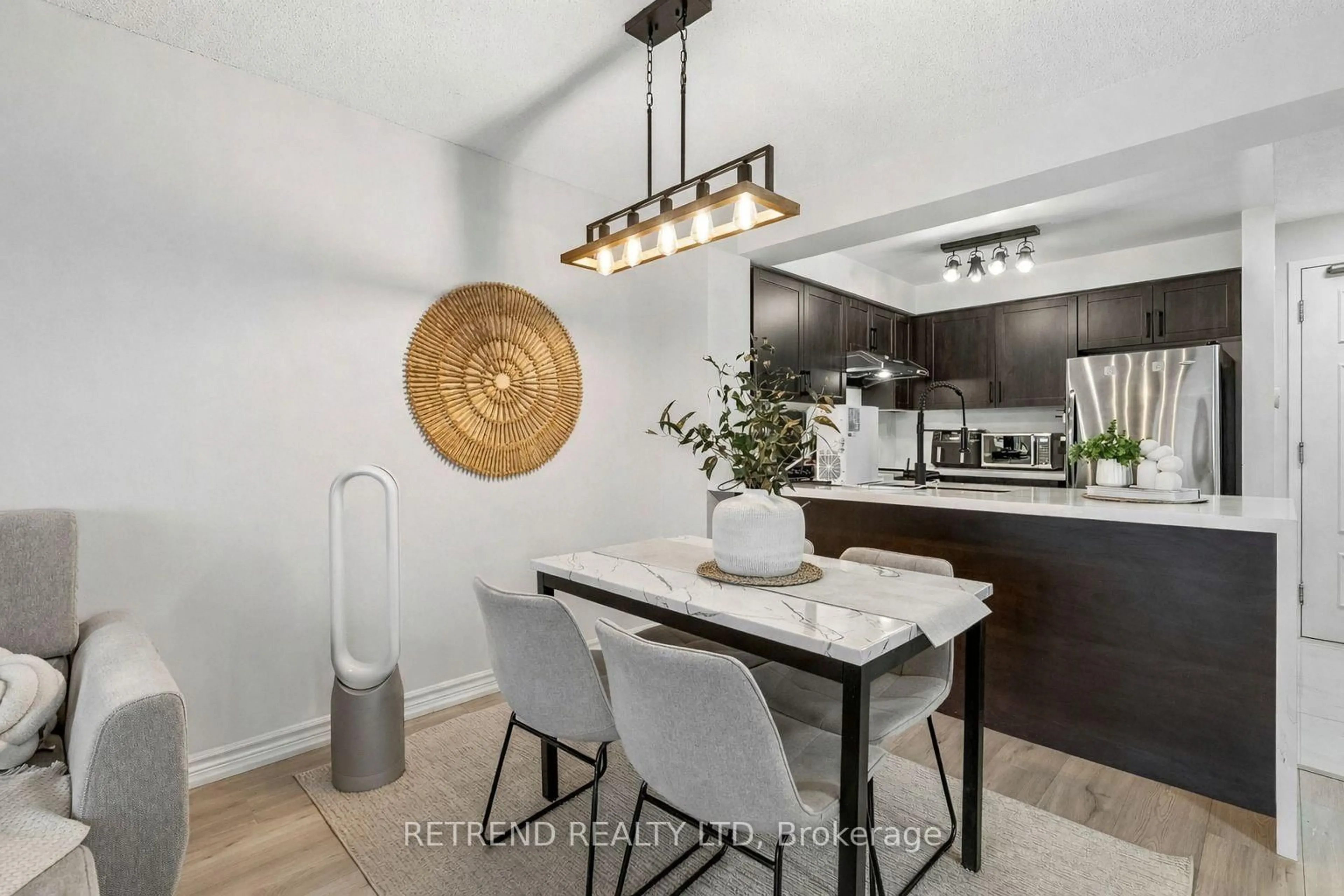 Open concept kitchen, unknown for 310 Red Maple Rd #602, Richmond Hill Ontario L4C 0T7