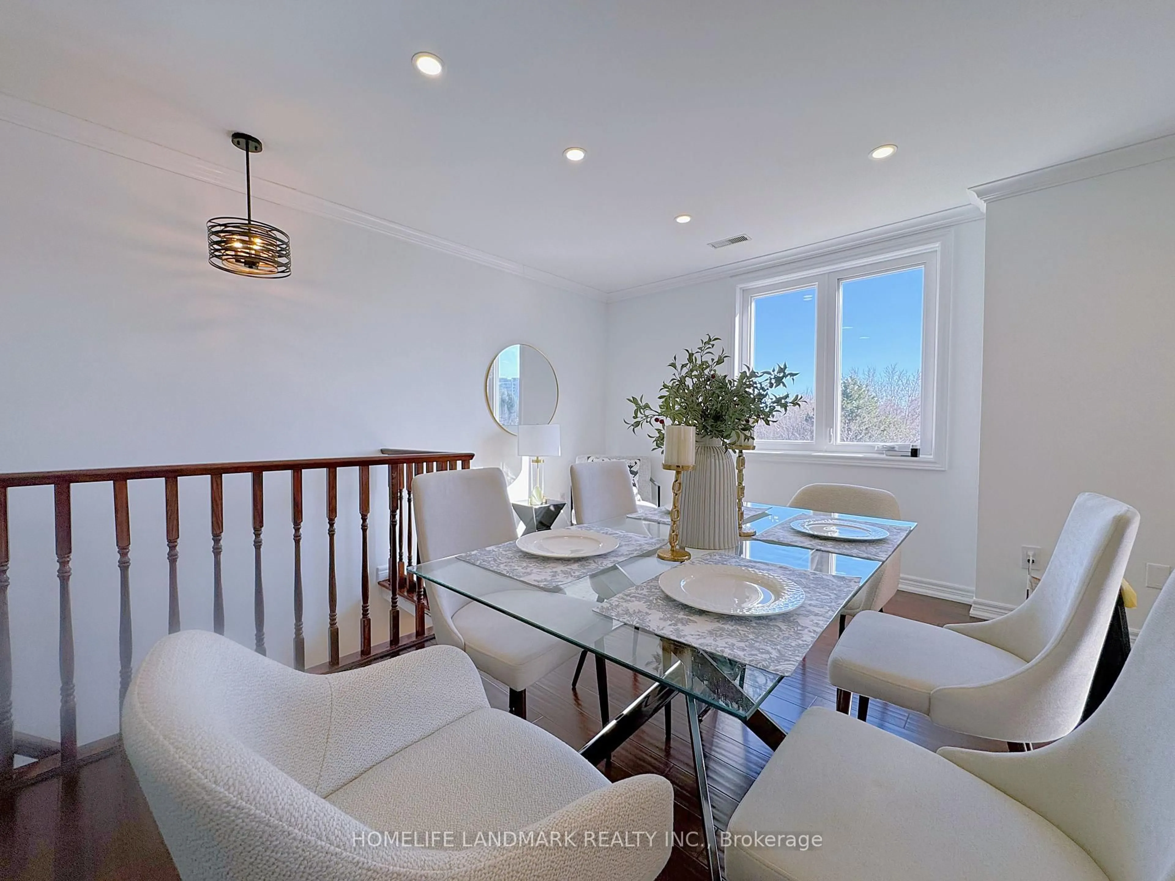 Dining room, ceramic/tile floor for 75 Weldrick Rd #614, Richmond Hill Ontario L4C 0H9