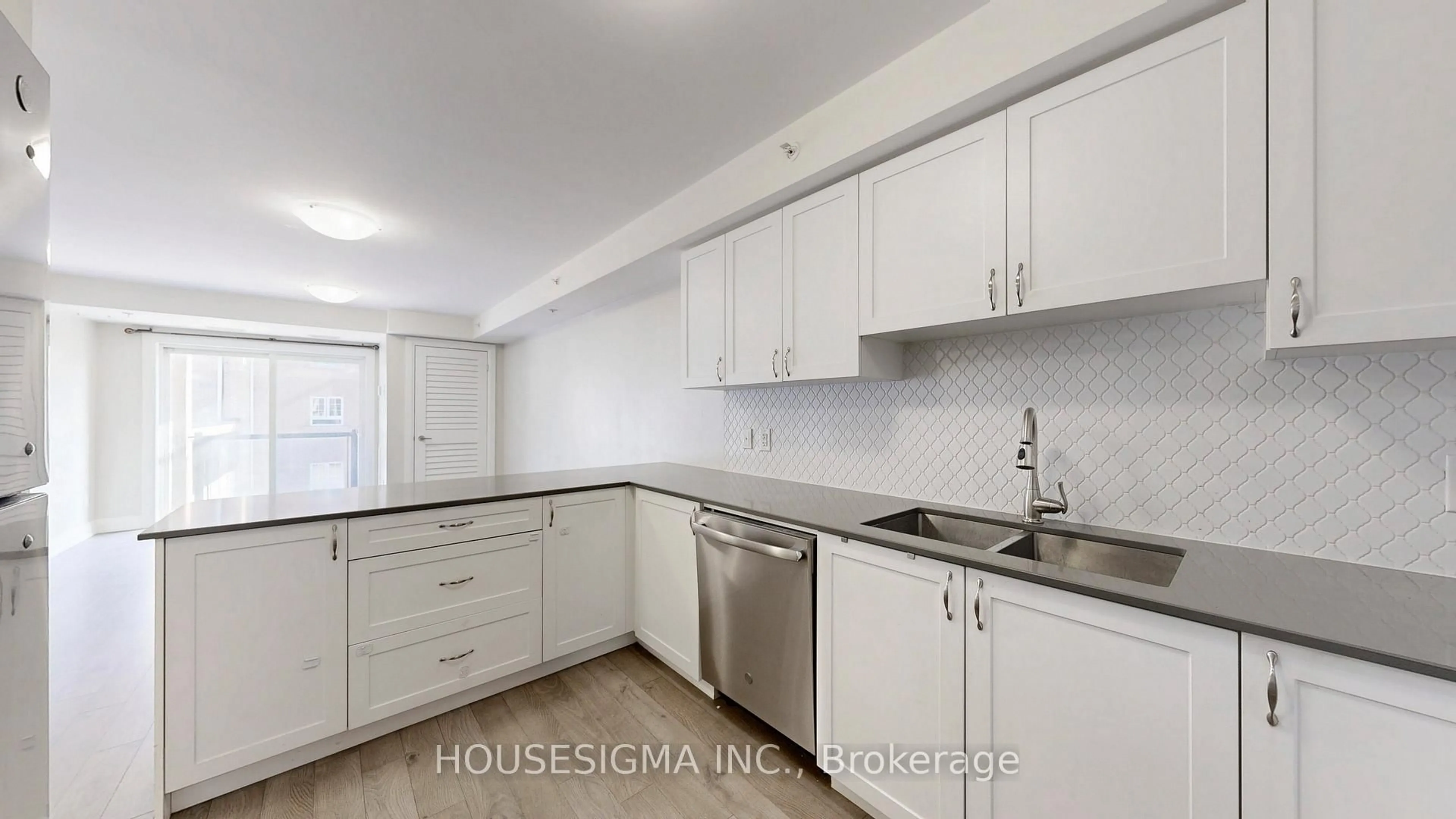 Standard kitchen, unknown for 481 Rupert Ave #2213, Whitchurch-Stouffville Ontario L4A 1T4