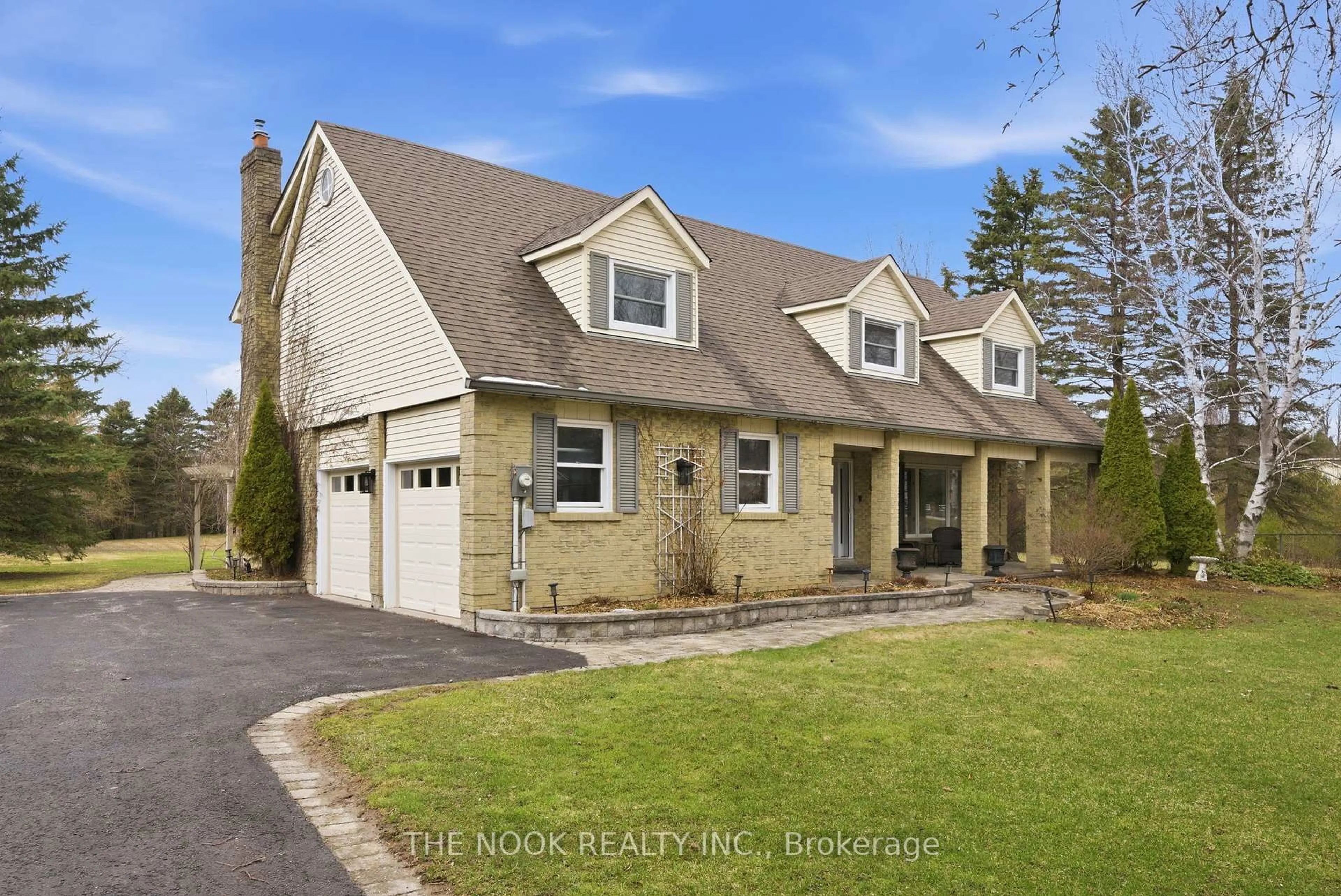 Home with vinyl exterior material, street for 497 Samuel Harper Crt, East Gwillimbury Ontario L0G 1M0