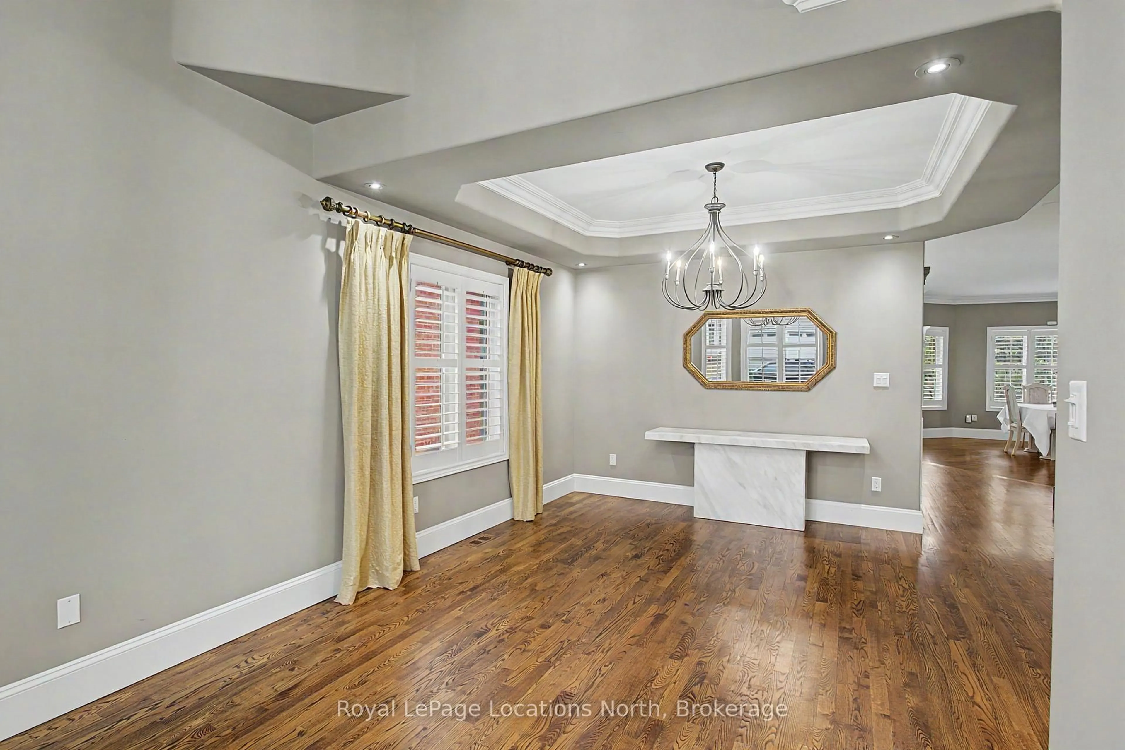 Unknown for 727 Madeline Hts, Newmarket Ontario L3X 2J6