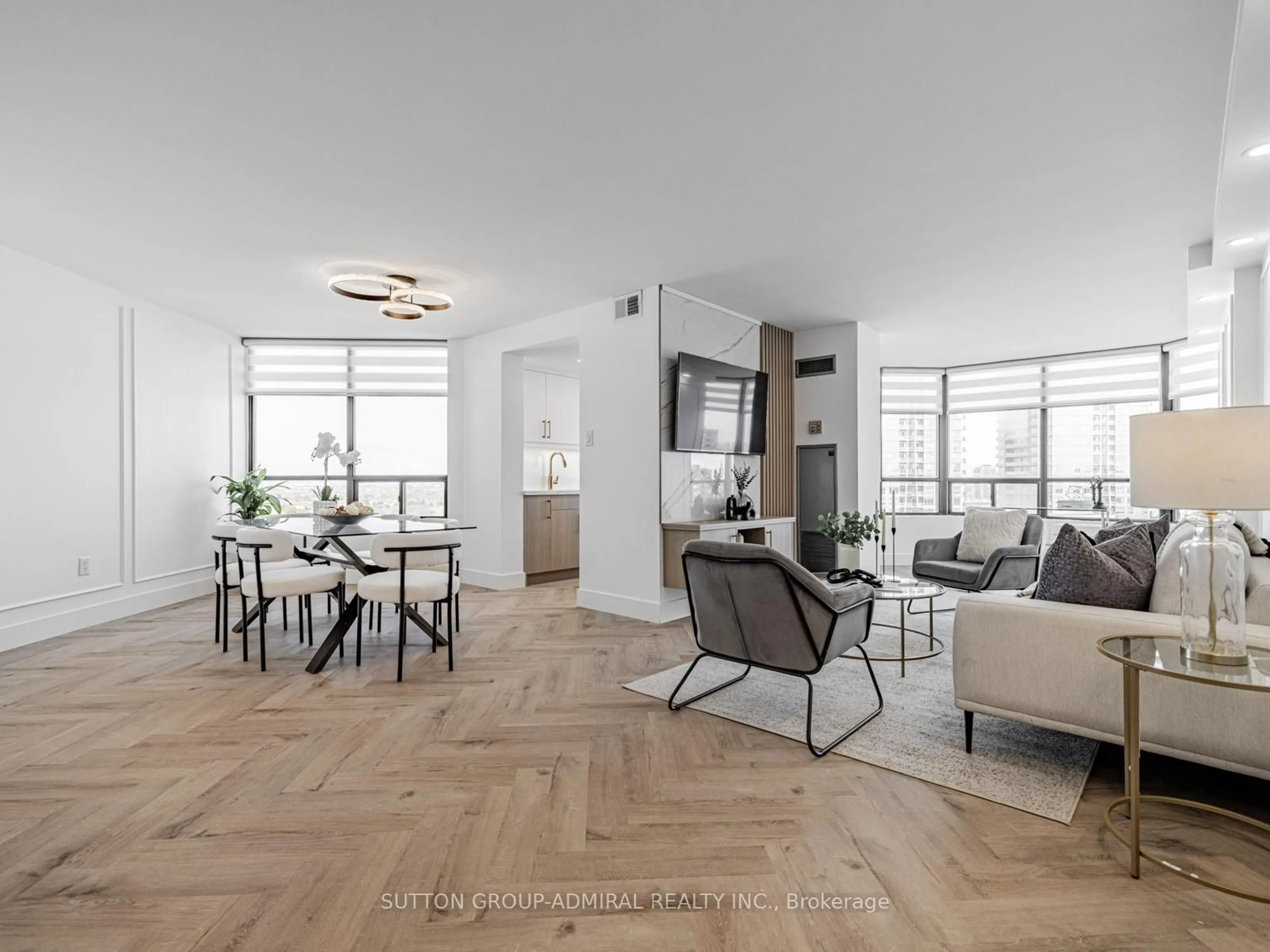 Living room with furniture, unknown for 7420 Bathurst St #1611, Vaughan Ontario L4J 6X4