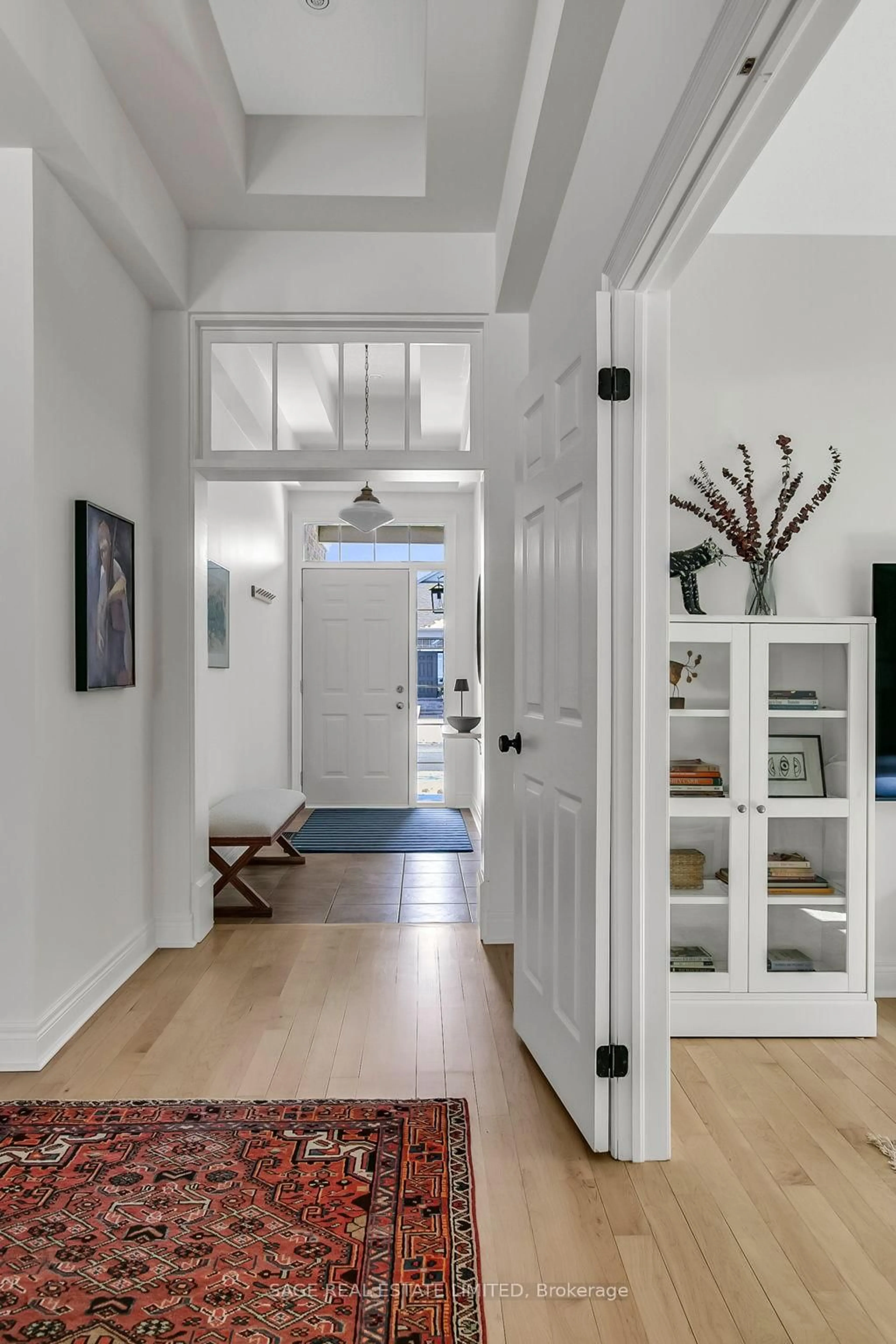 Indoor entryway for 19 Long Stan, Whitchurch-Stouffville Ontario L4A 1P5