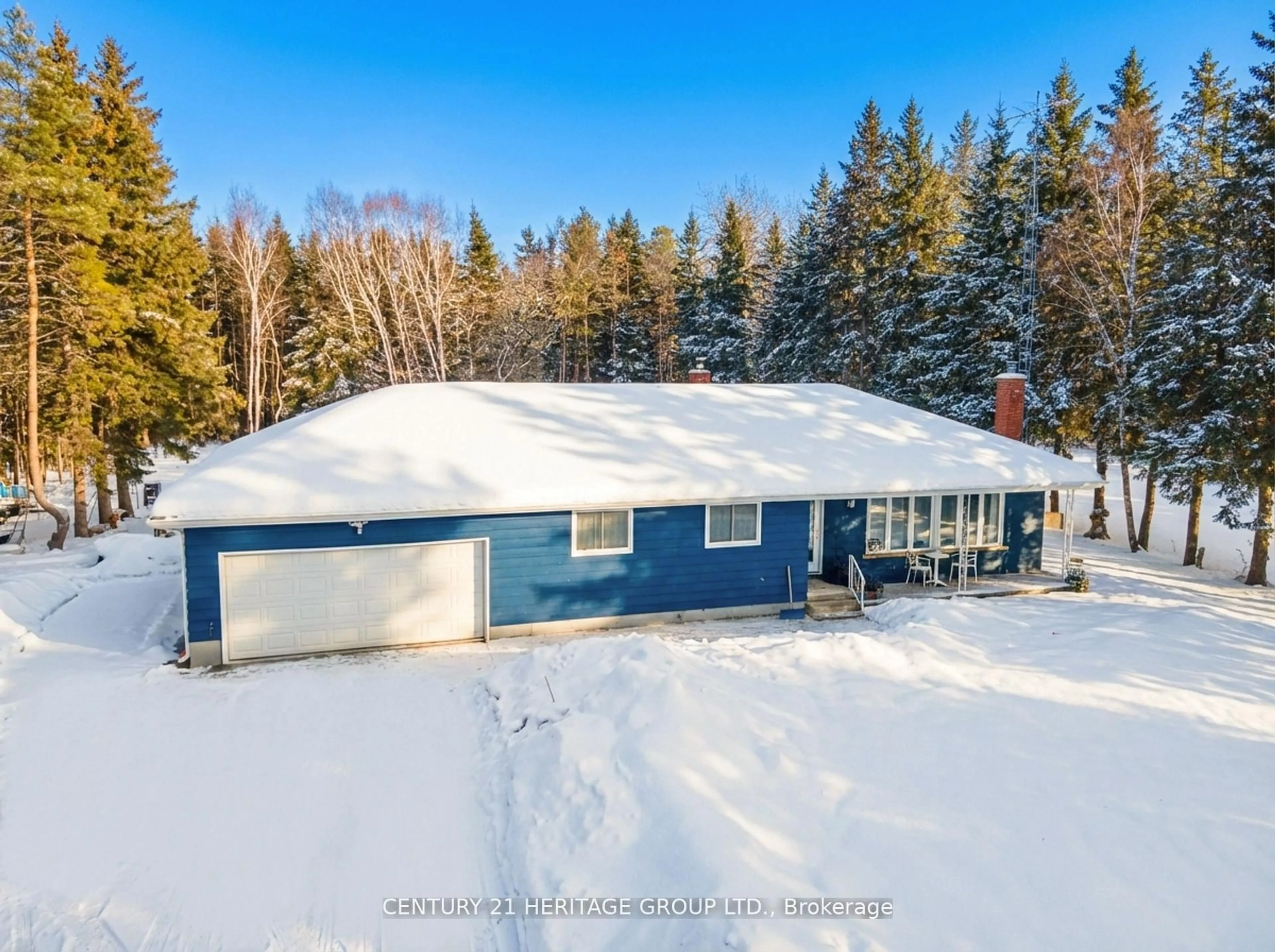 A pic from outside/outdoor area/front of a property/back of a property/a pic from drone, street for 5227 3rd Line, New Tecumseth Ontario L0G 1W0