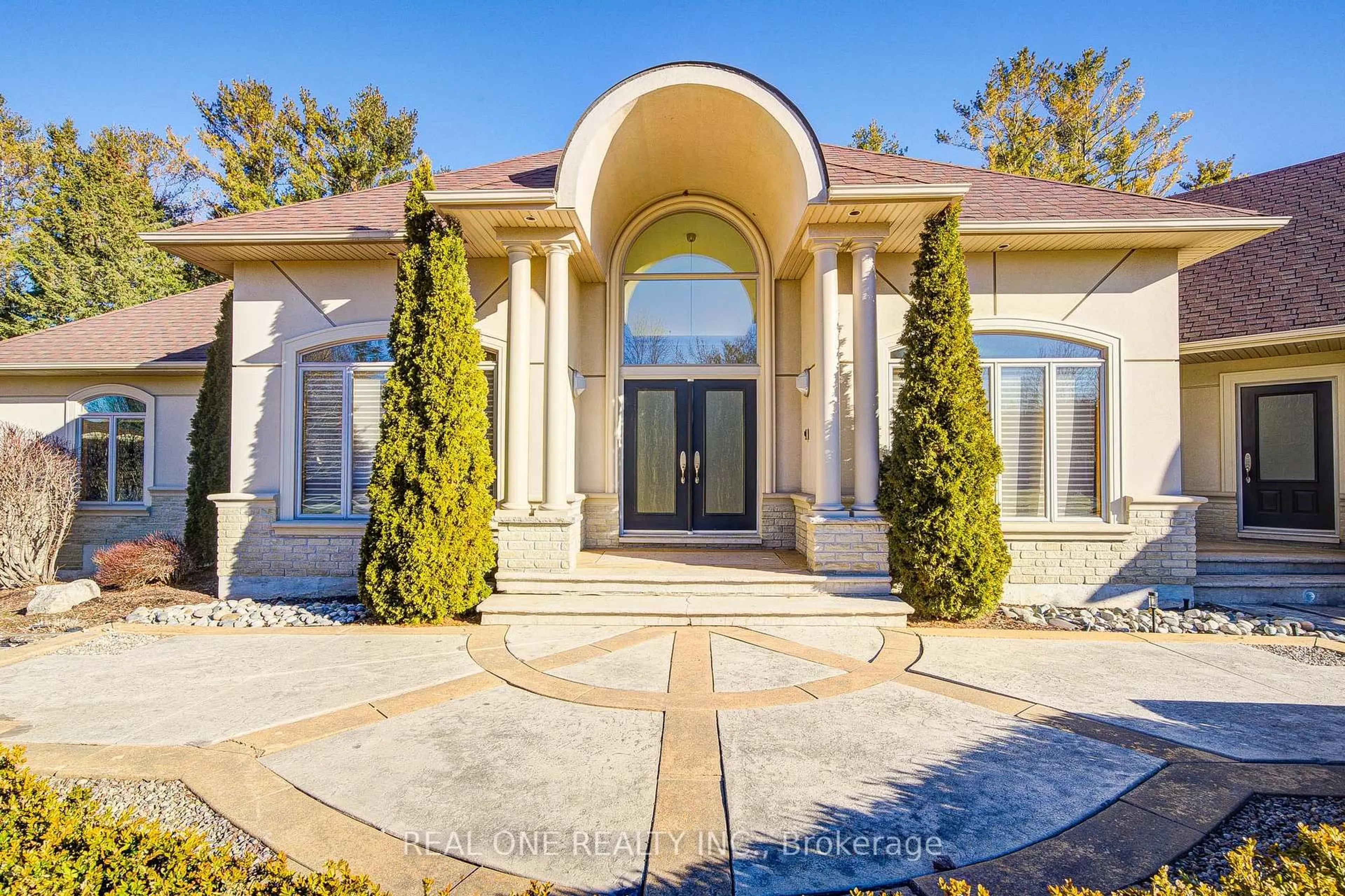 Unknown for 24 Maplehyrn Ave, East Gwillimbury Ontario L0G 1V0