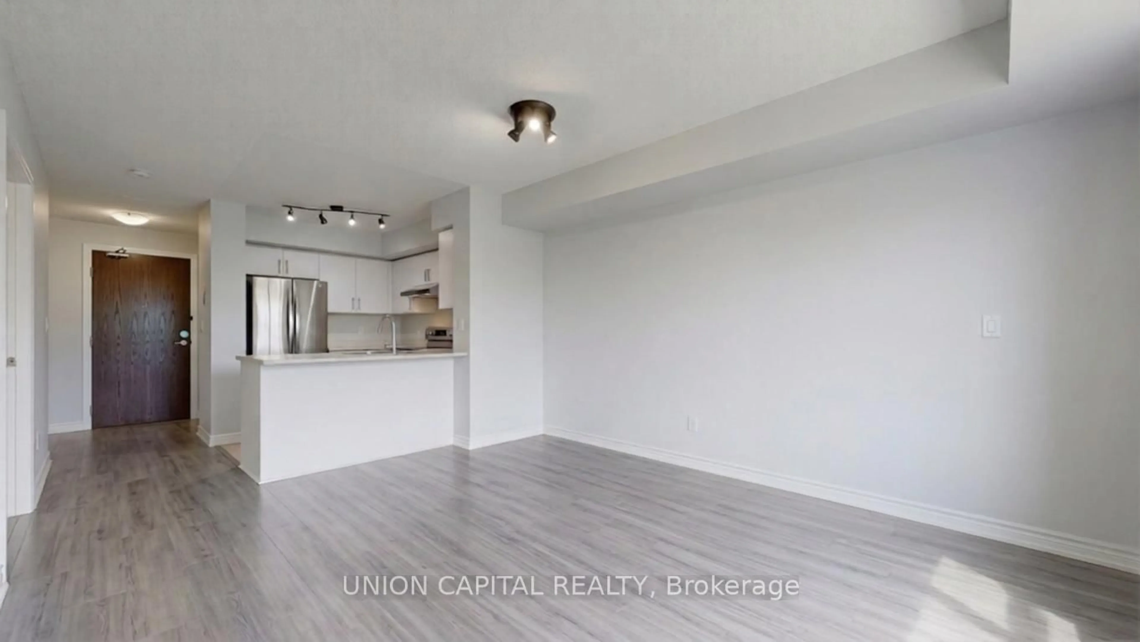 Unknown for 3 Ellesmere St #217, Richmond Hill Ontario L4B 4N2