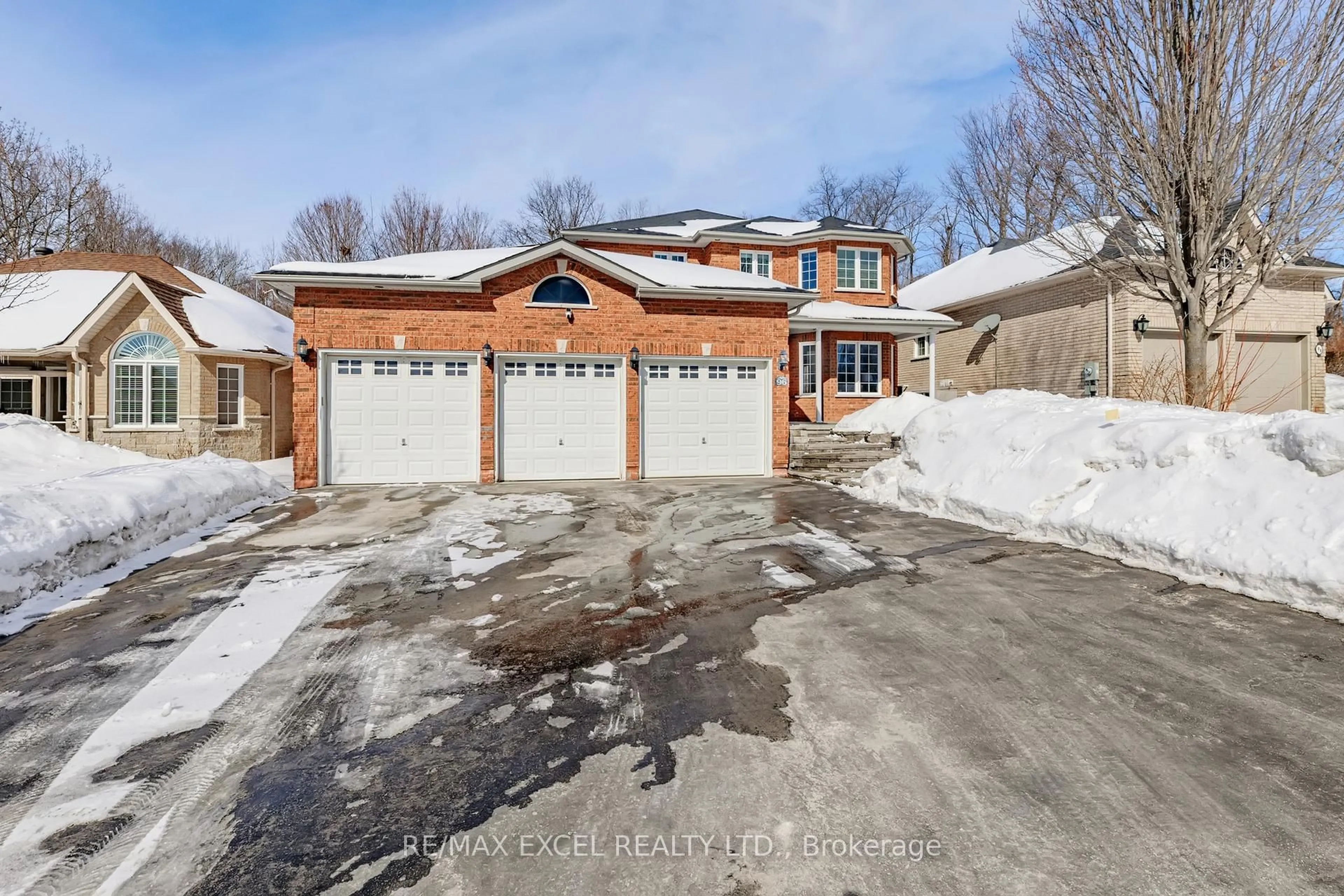 Unknown for 96 Ferncroft Dr, Georgina Ontario L4P 4G7