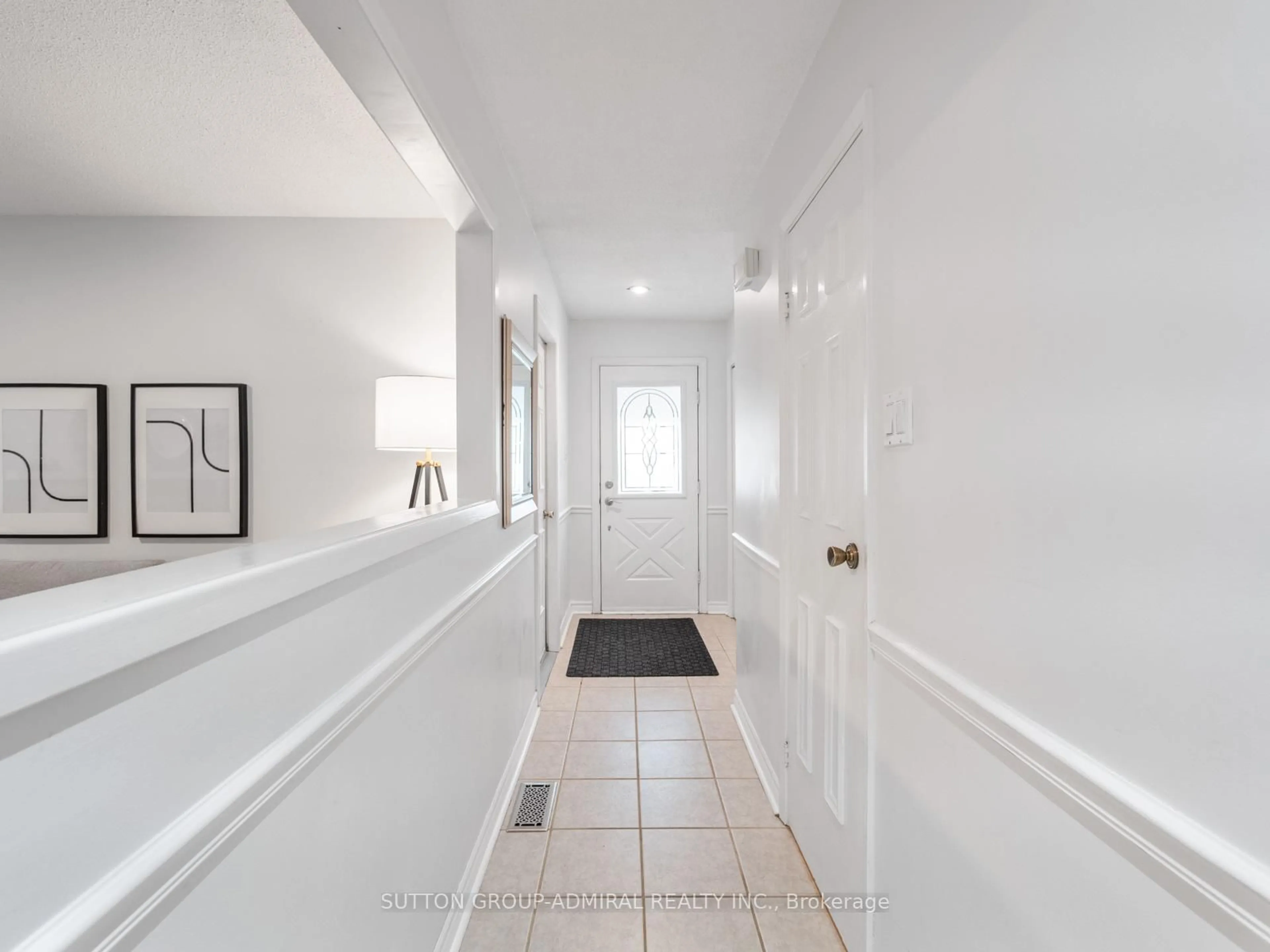 Indoor entryway for 218 Mullen Dr, Vaughan Ontario L4J 2P1