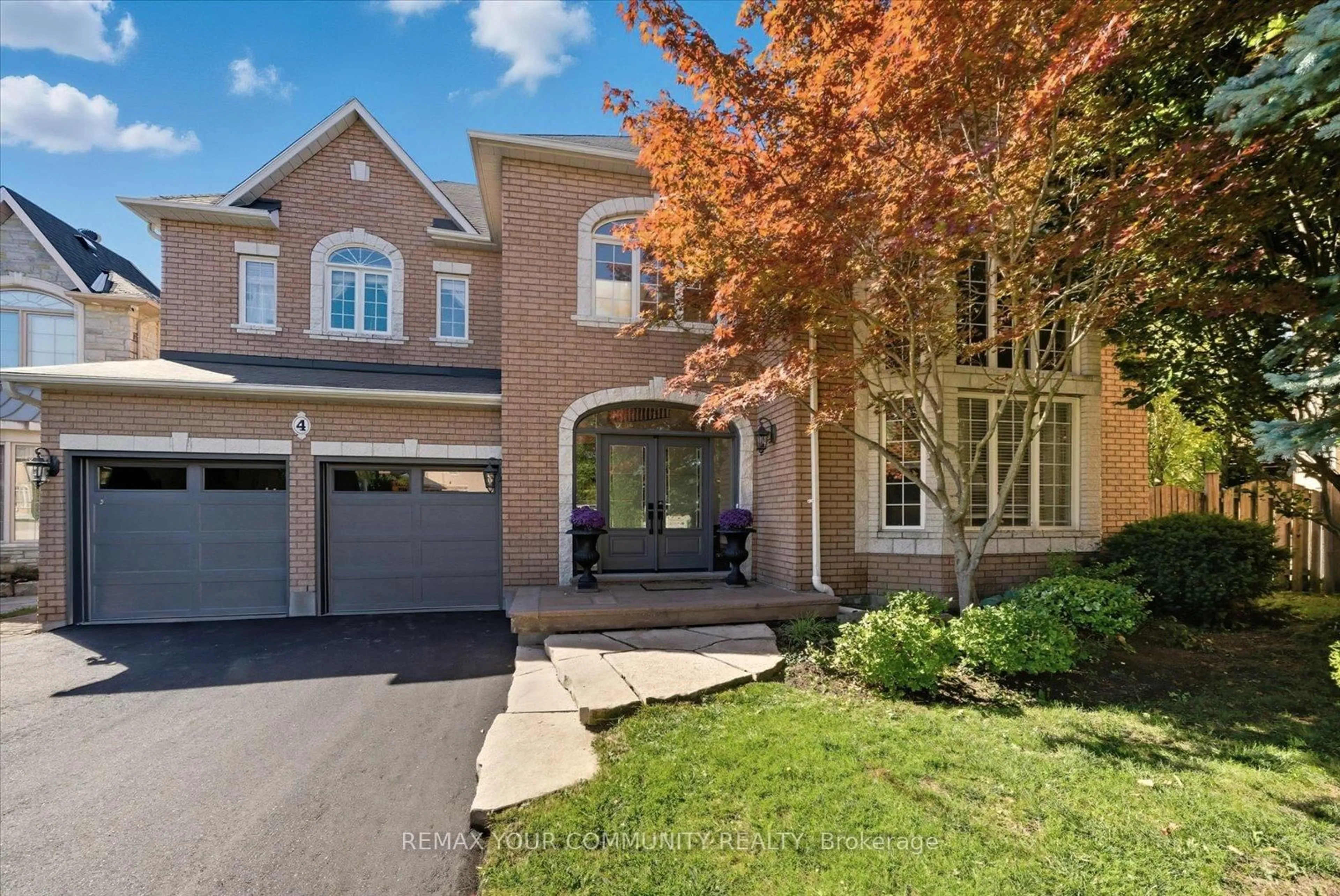 Home with brick exterior material, street for 4 Marinucci Crt, Richmond Hill Ontario L4C 0M3