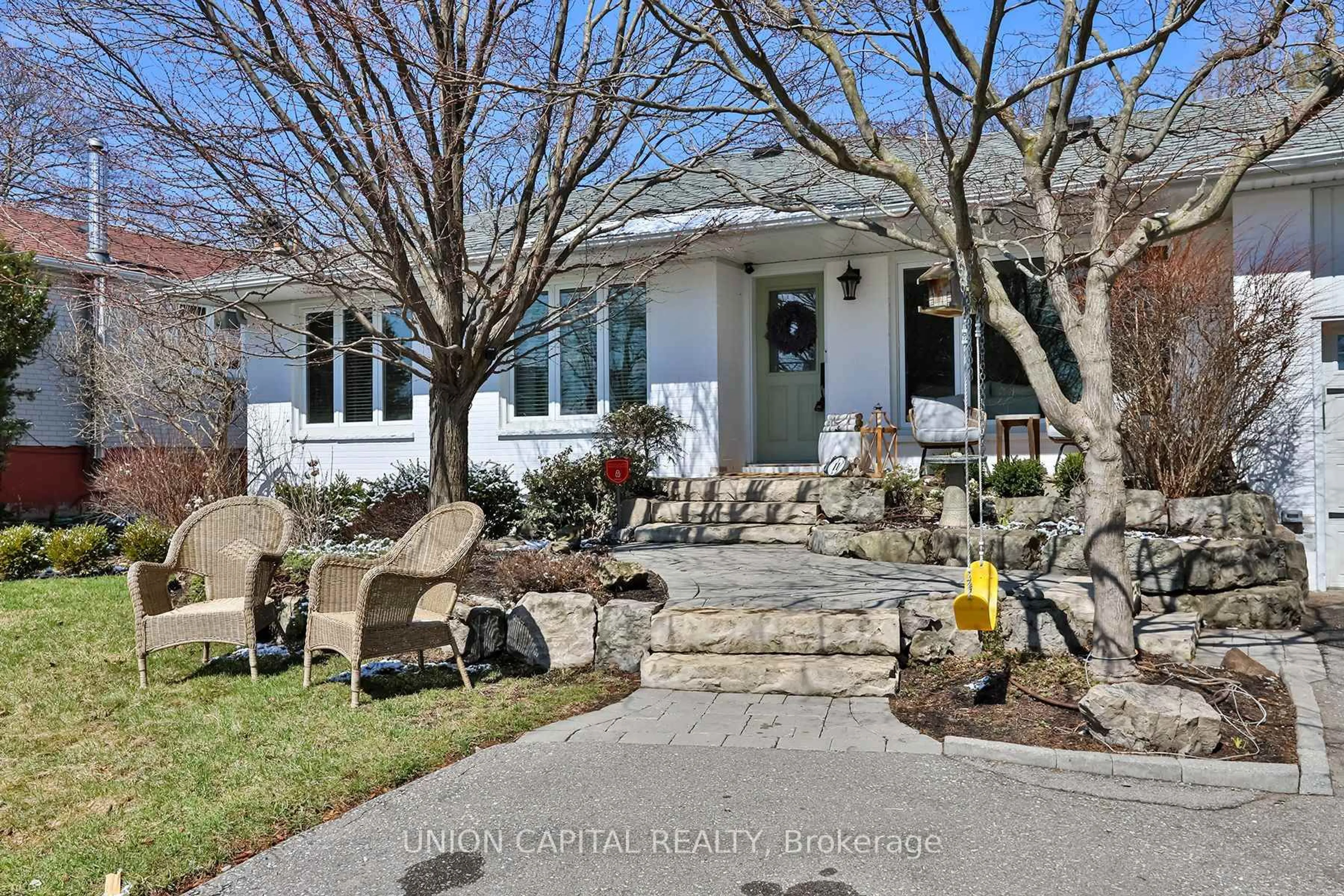 Unknown for 11 Sherwood Forest Dr, Markham Ontario L3P 1P5