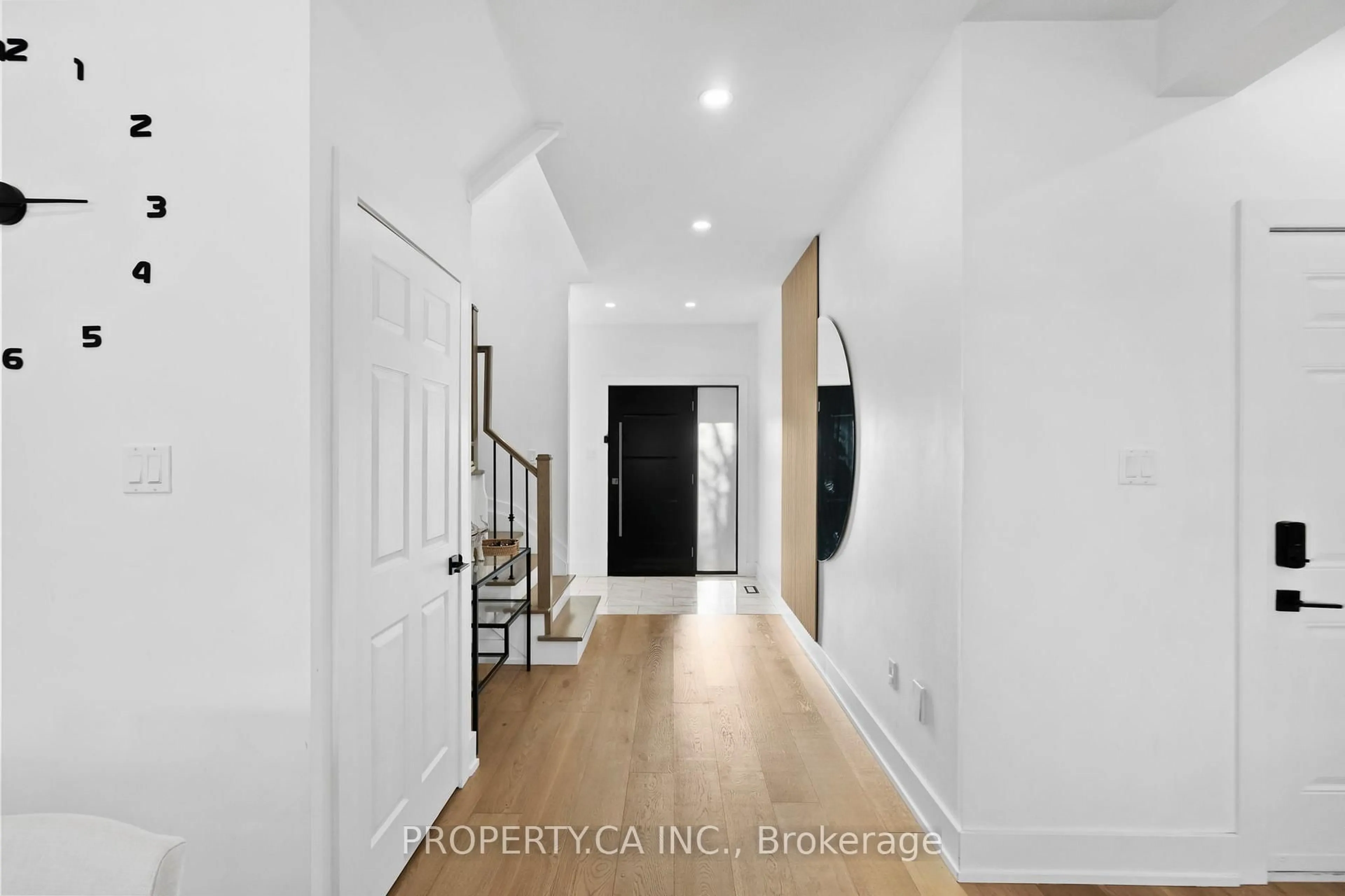 Indoor entryway for 44 Andrew Hill Dr, Vaughan Ontario L4H 0H3