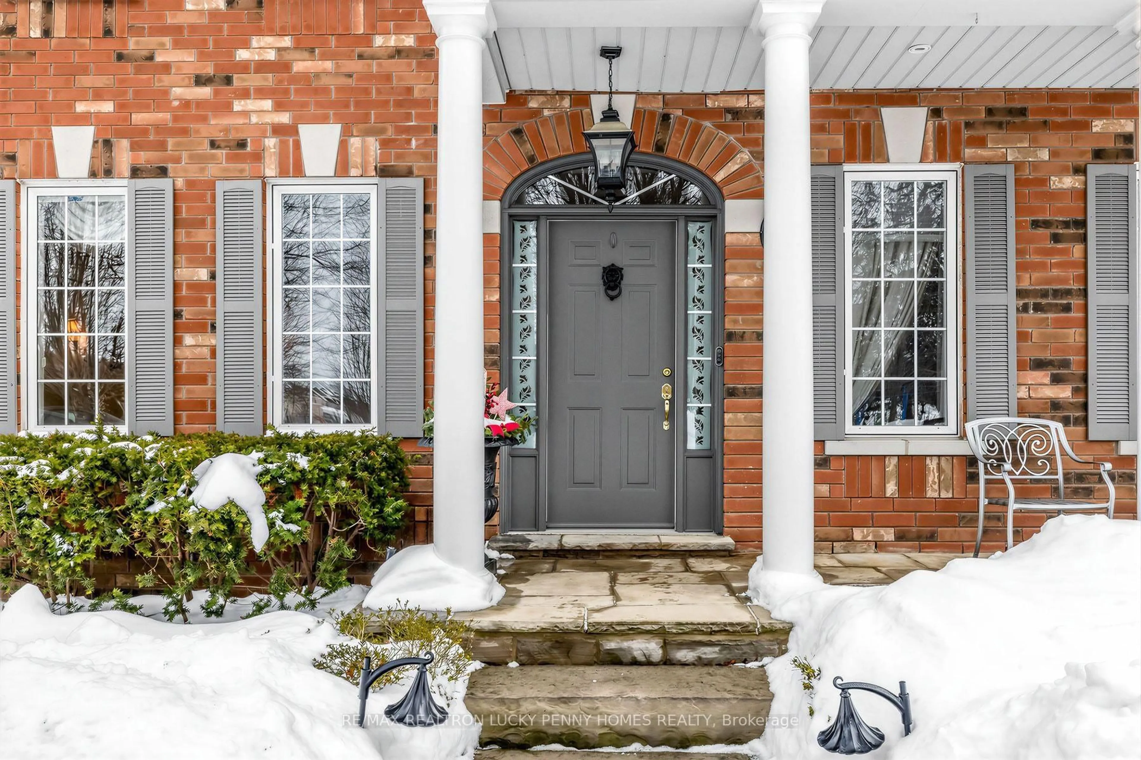 Indoor entryway for 29 Cornell Common Rd, Markham Ontario L6B 1B5