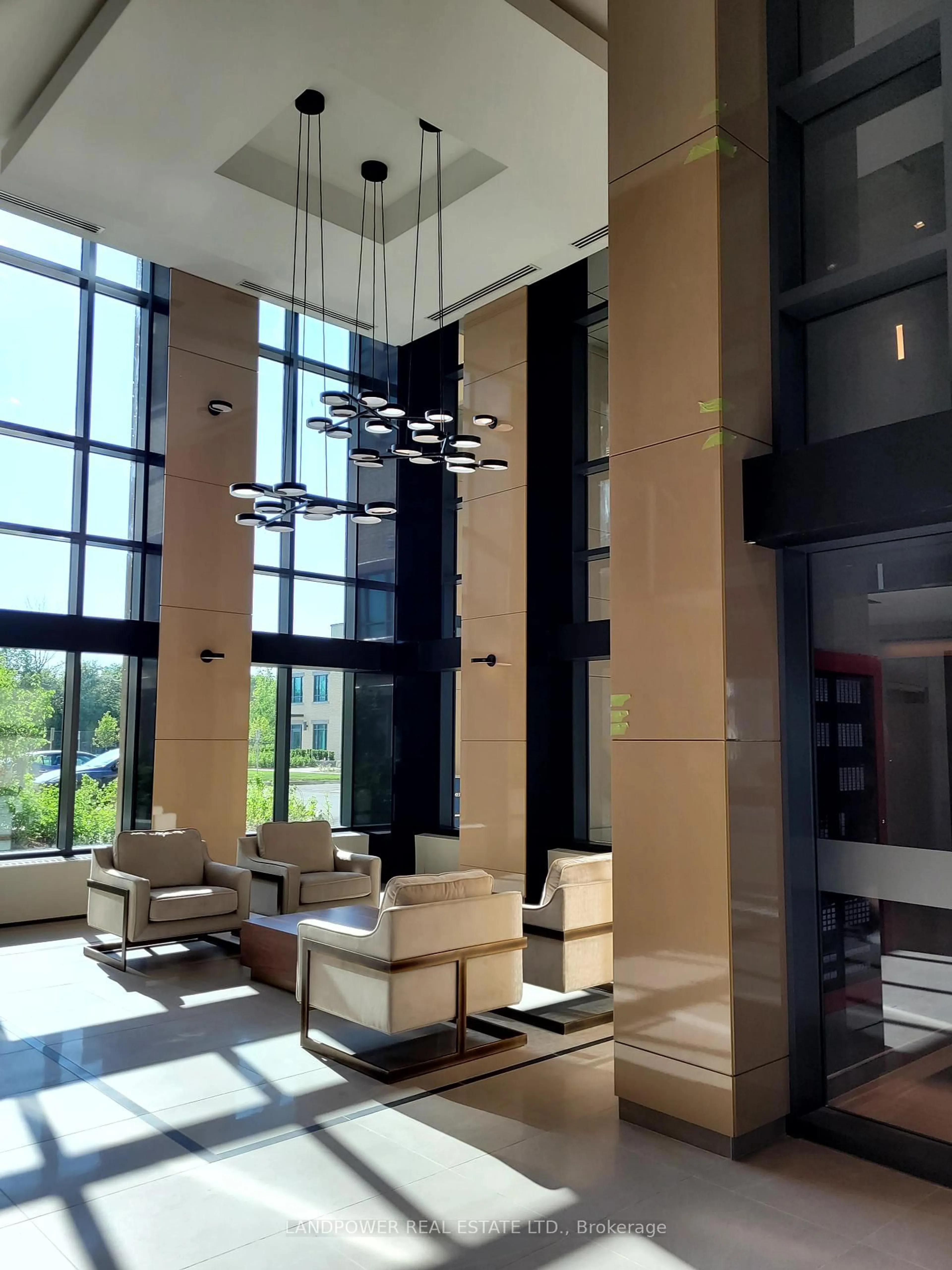 Lobby for 11750 Ninth Line #727, Whitchurch-Stouffville Ontario L4A 5G1