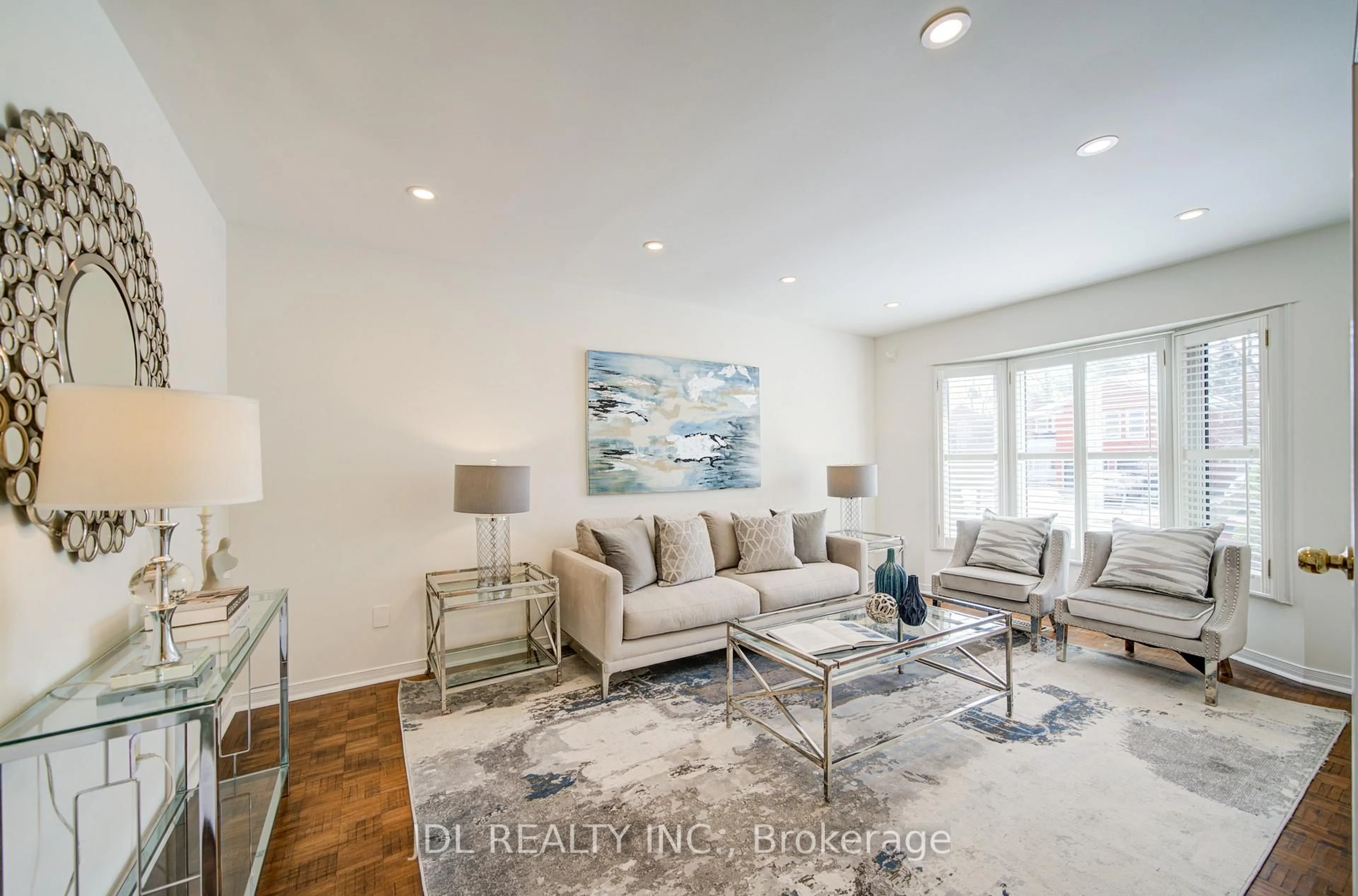 Living room with furniture, unknown for 50 Summitcrest Dr, Richmond Hill Ontario L4S 1A7