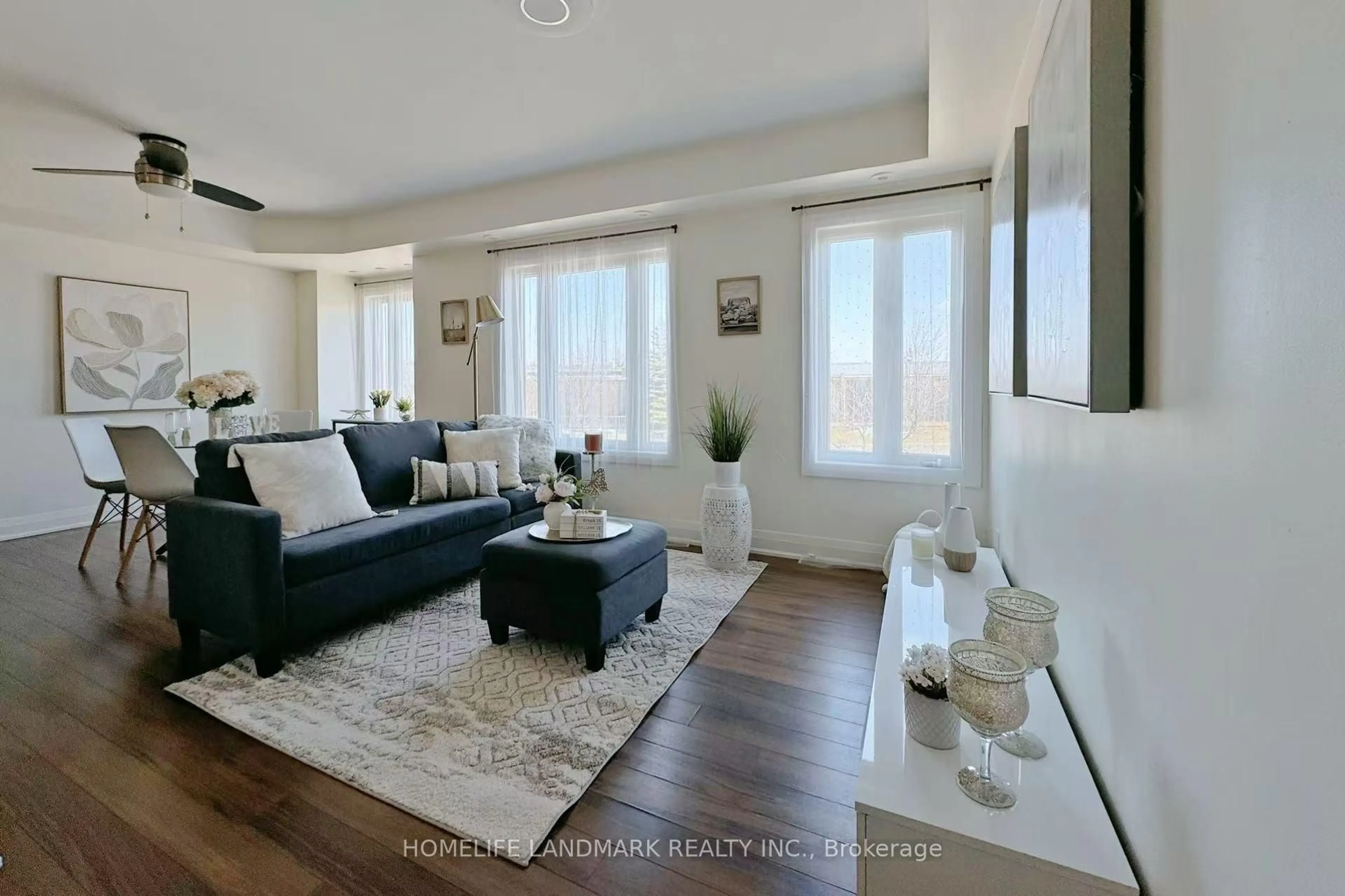 Living room with furniture, unknown for 320 John St #215, Markham Ontario L3T 0B1