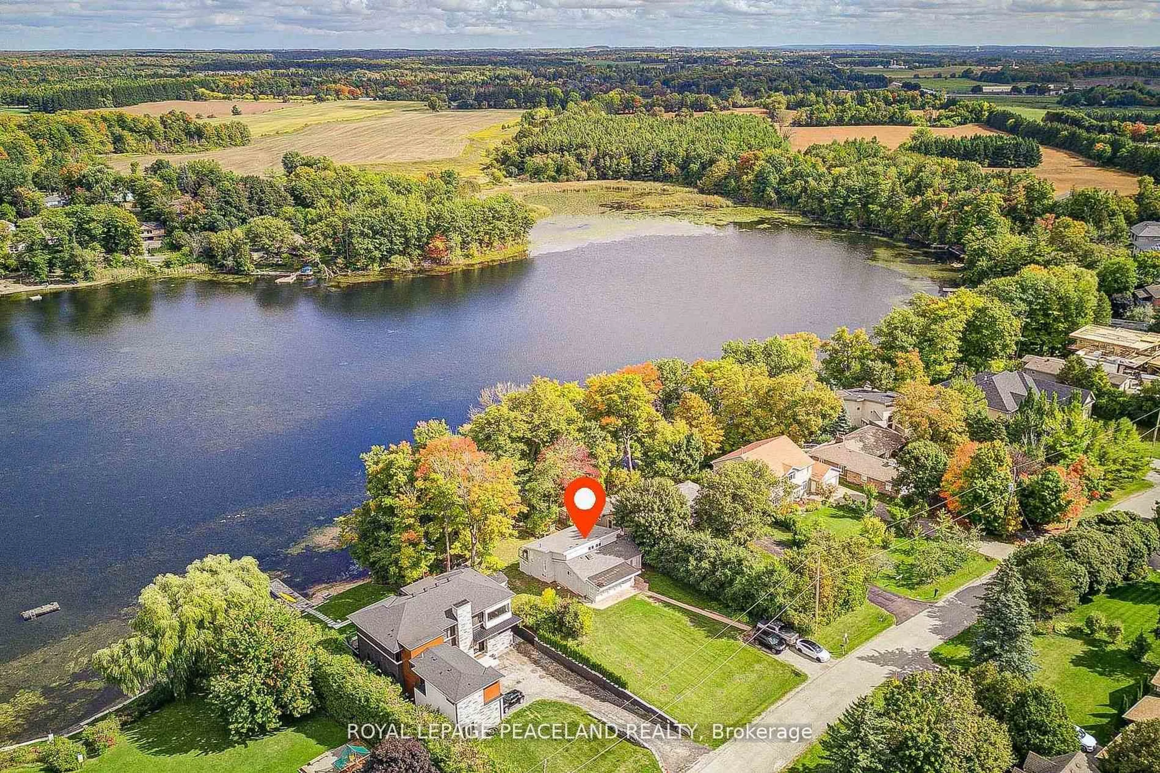 A pic from outside/outdoor area/front of a property/back of a property/a pic from drone, water/lake/river/ocean view for 38 Lakeview Ave, Whitchurch-Stouffville Ontario L4A 2H1