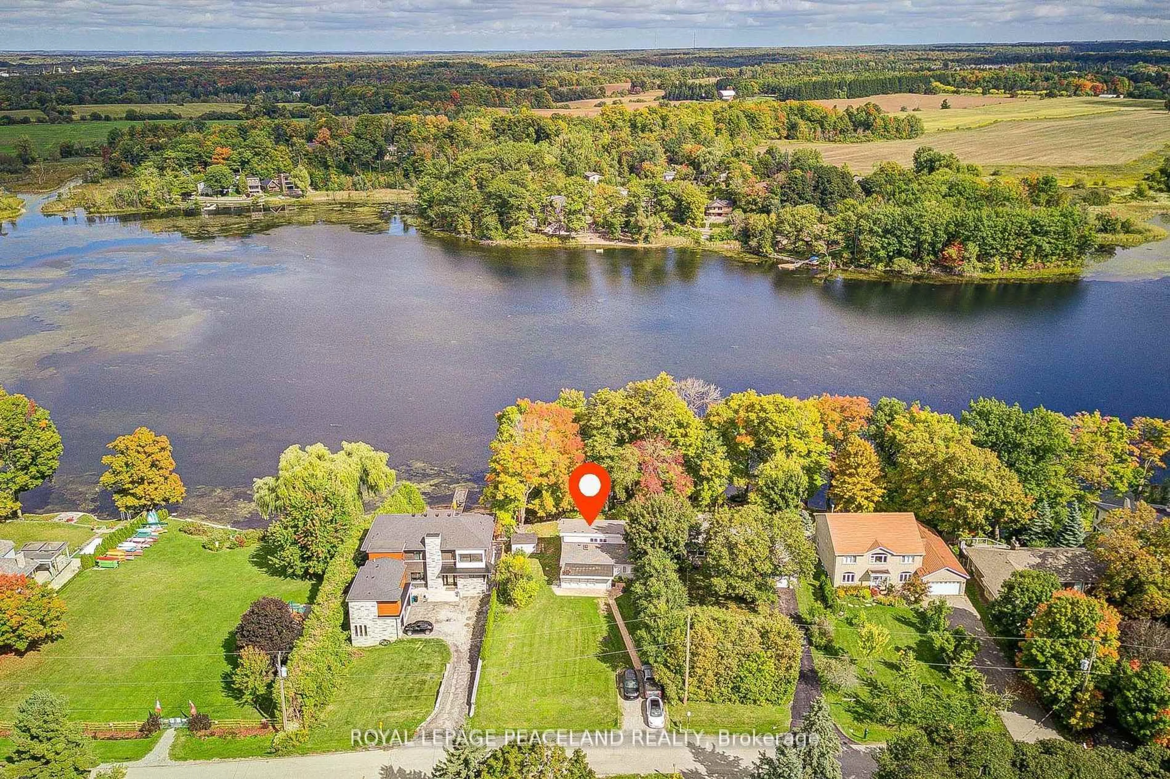 A pic from outside/outdoor area/front of a property/back of a property/a pic from drone, water/lake/river/ocean view for 38 Lakeview Ave, Whitchurch-Stouffville Ontario L4A 2H1