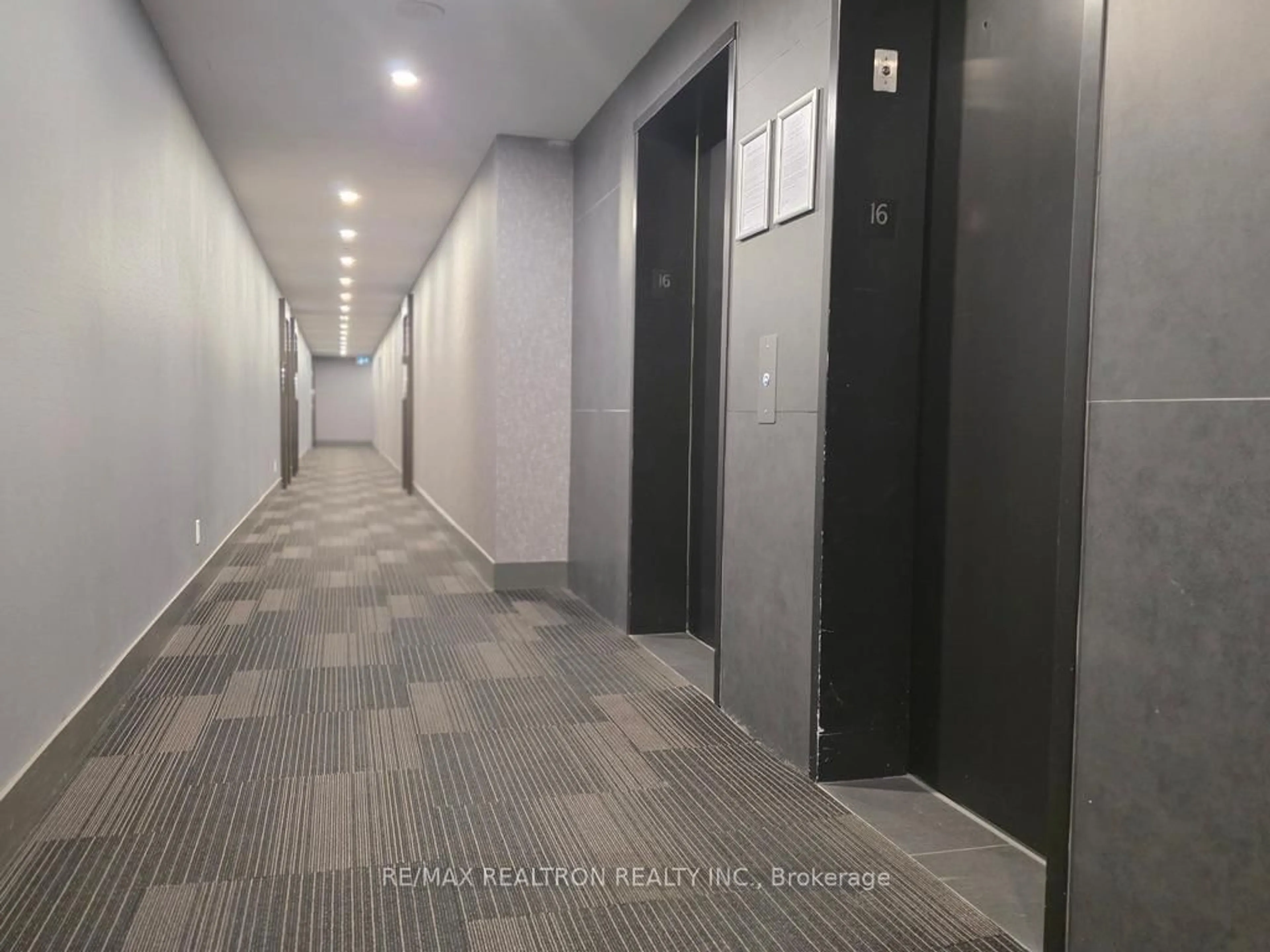 Indoor foyer for 8081 Birchmount Rd #1601, Markham Ontario L6G 0G5