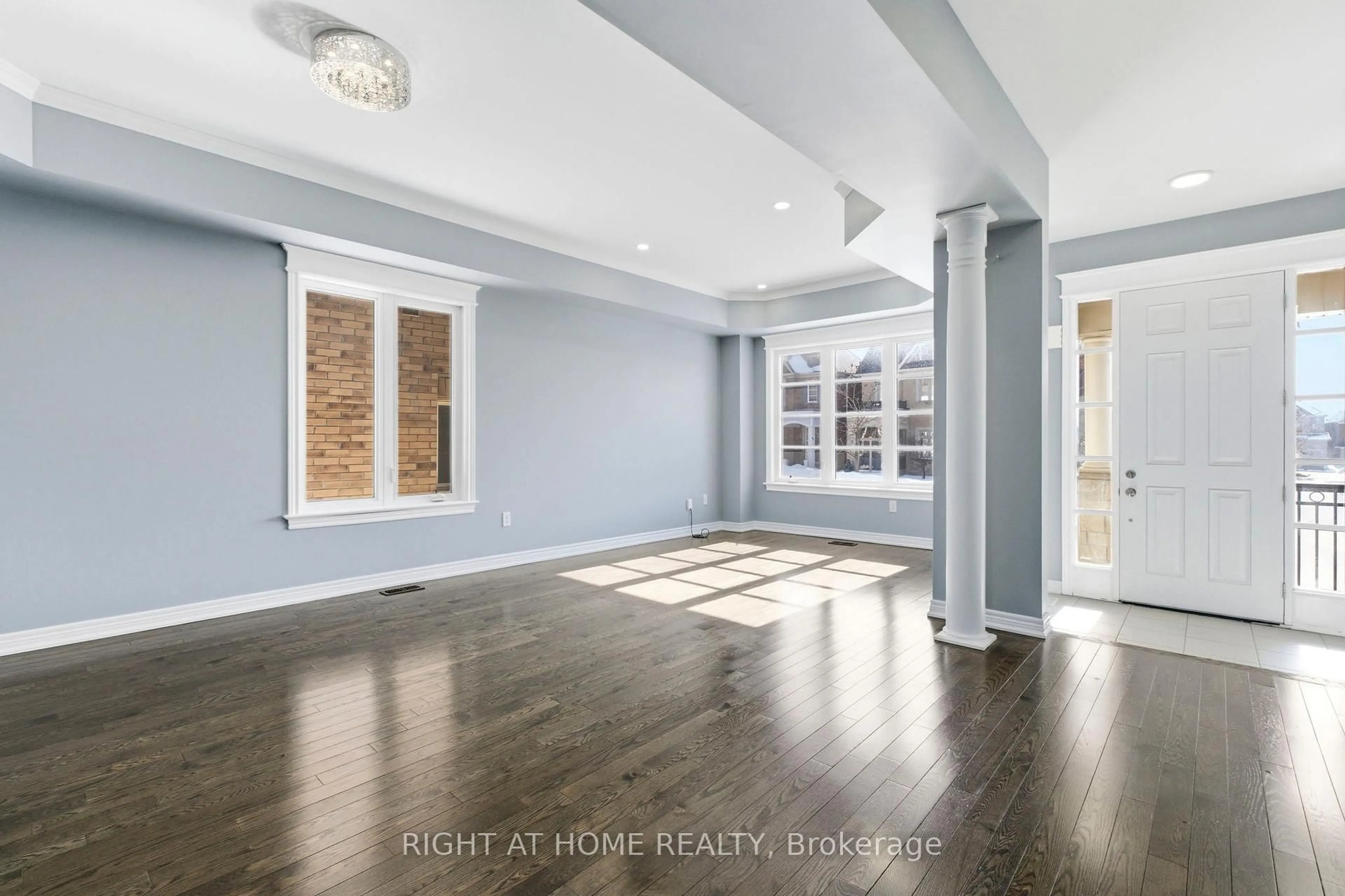 Unknown for 200 Paradelle Dr, Richmond Hill Ontario L4E 1B8