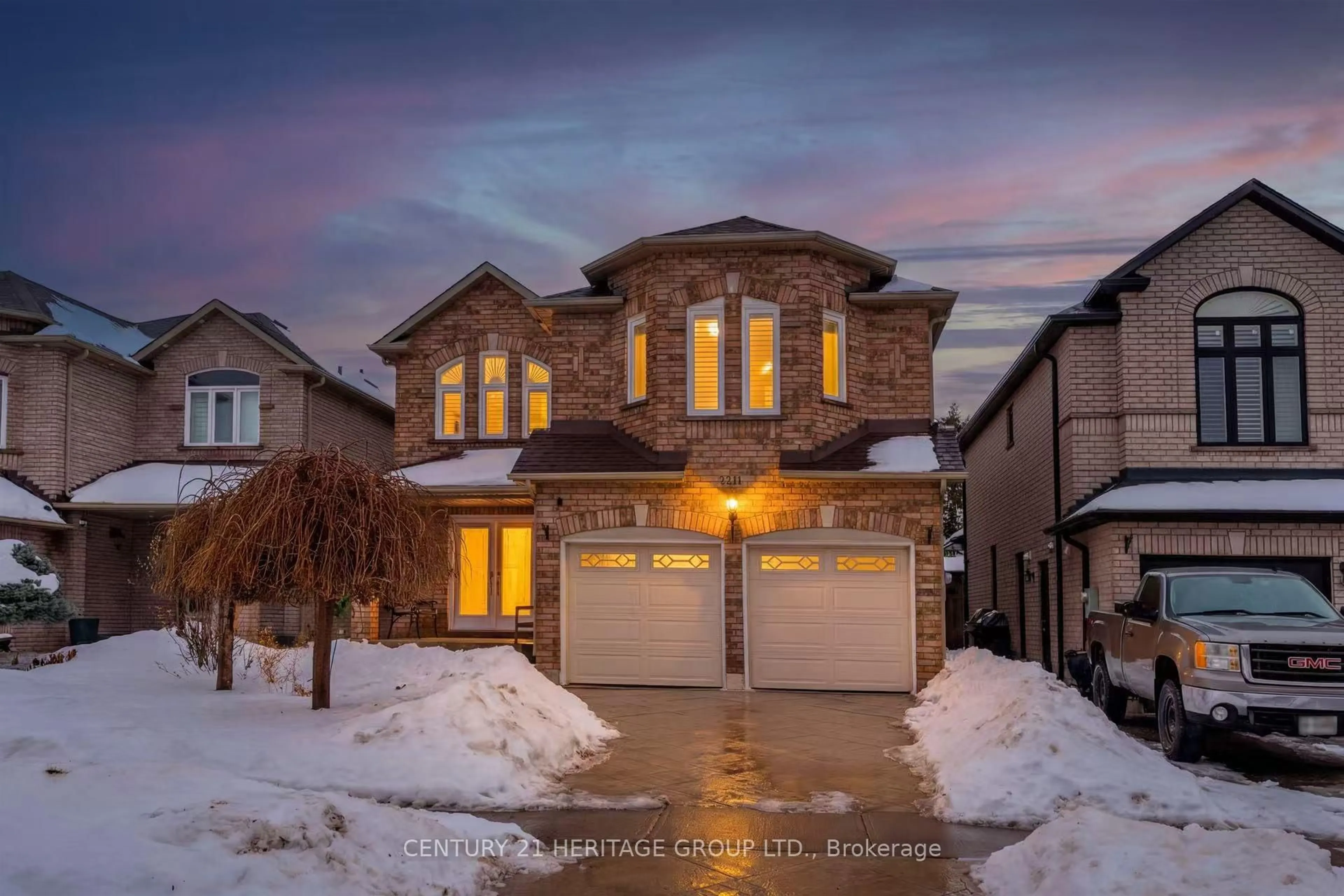 Unknown for 2211 Old Rutherford Rd, Vaughan Ontario L6A 1Z7