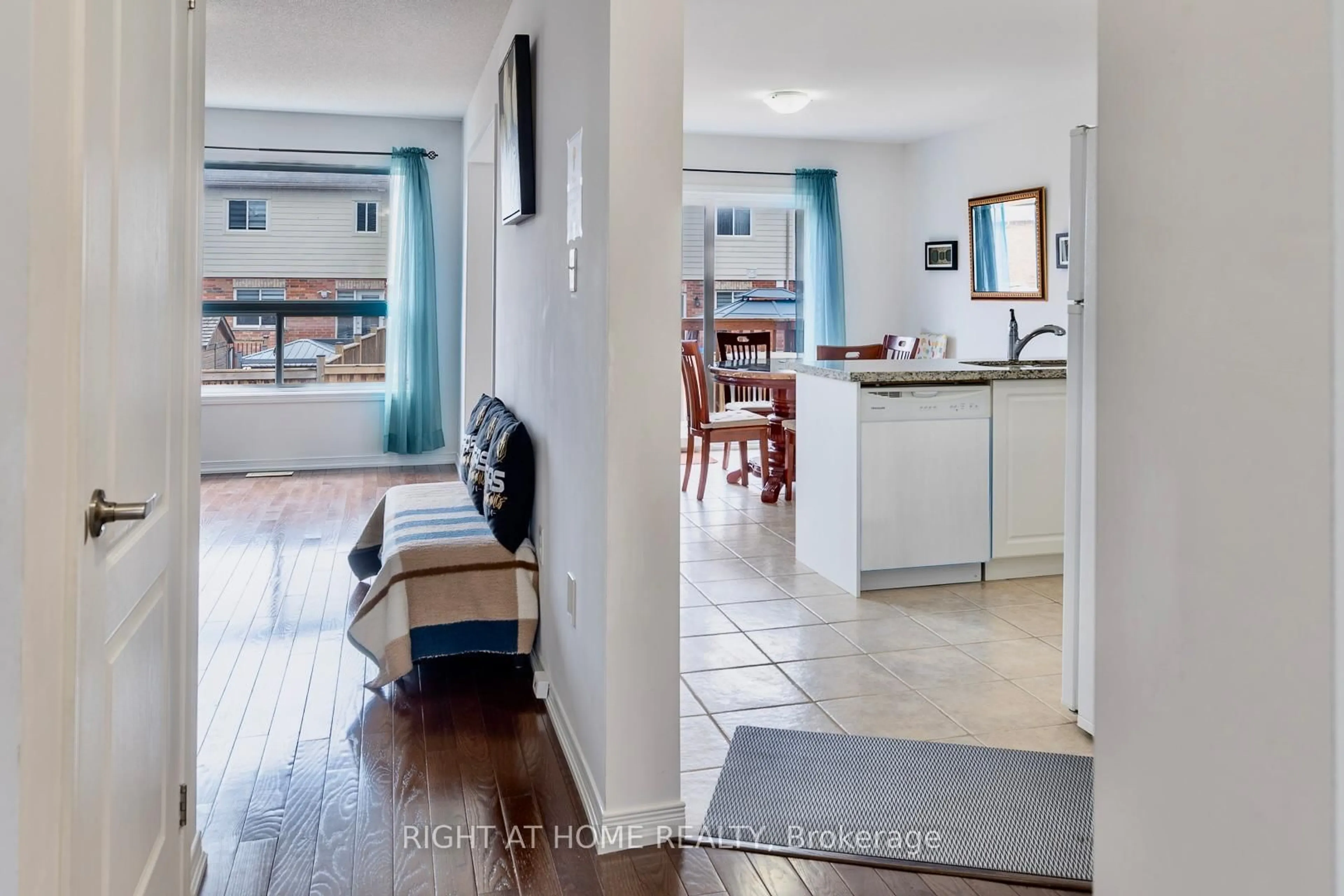 Unknown for 2110 galloway St, Innisfil Ontario L9S 4B7