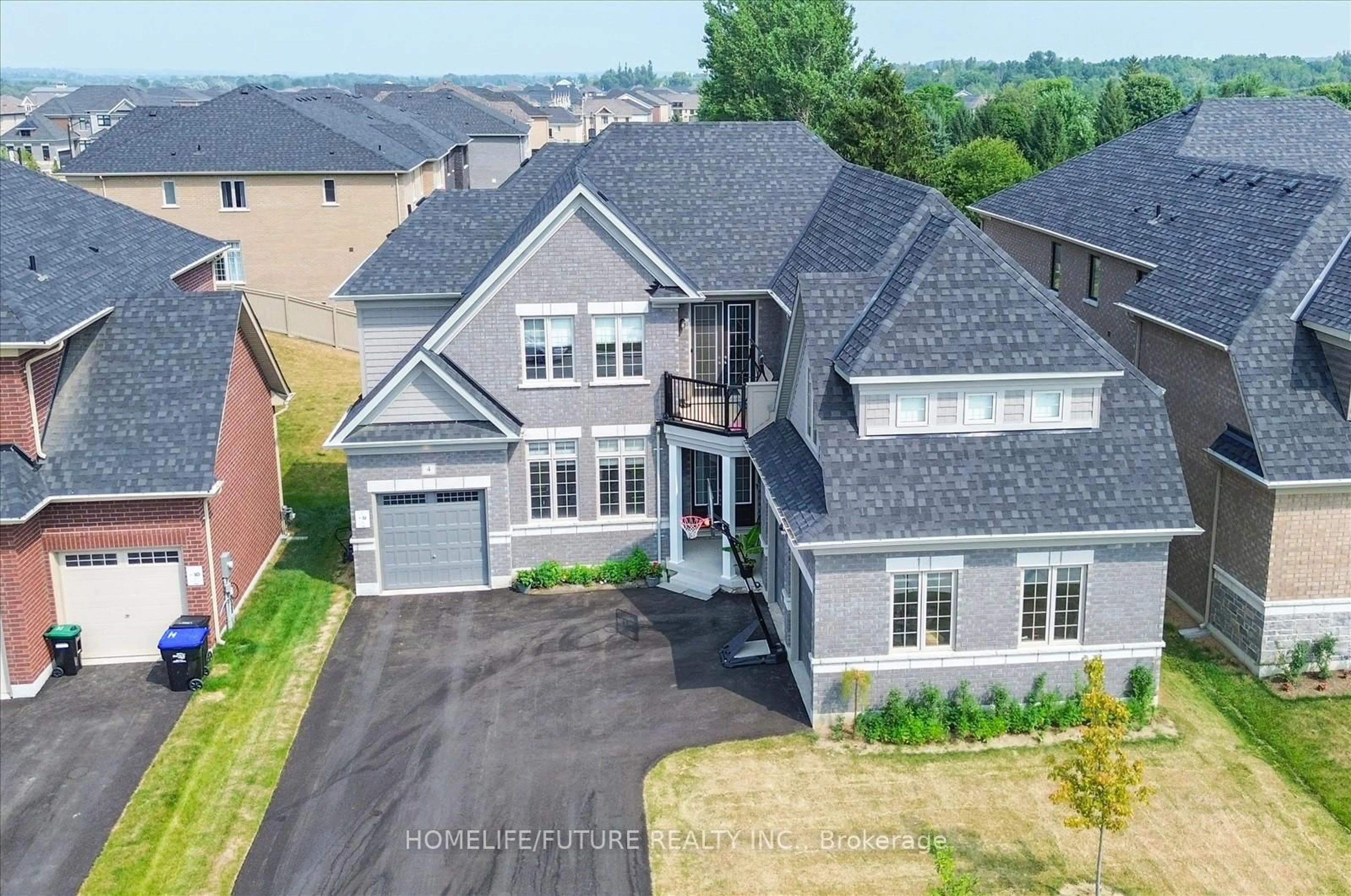 A pic from outside/outdoor area/front of a property/back of a property/a pic from drone, street for 4 Emerald Grve, Adjala-Tosorontio Ontario L0G 1W0
