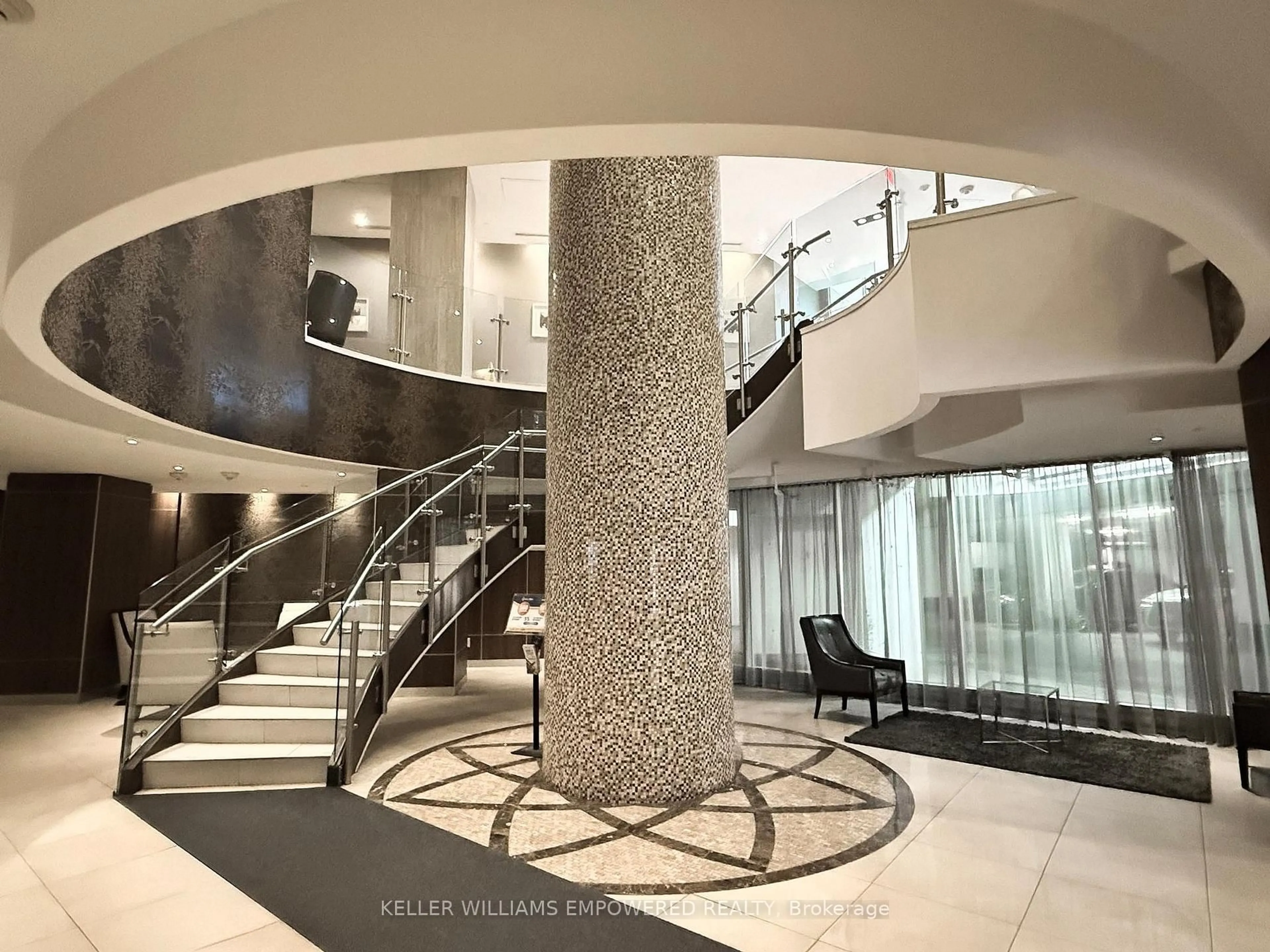 Indoor foyer for 8323 Kennedy Rd #120, Markham Ontario L3R 5W7