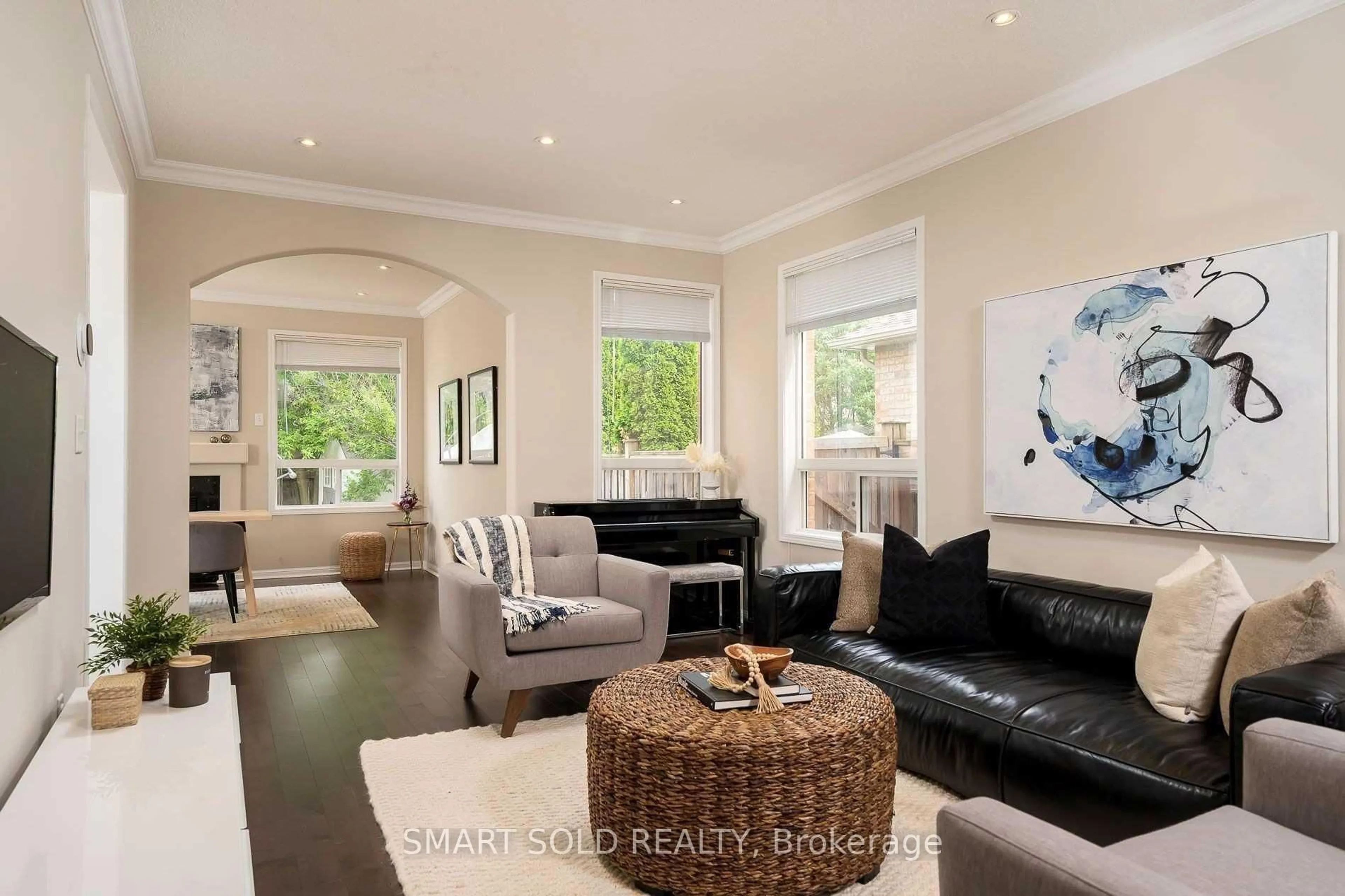 Living room with furniture, wood/laminate floor for 99 Aloe Ave, Richmond Hill Ontario L4E 4N2