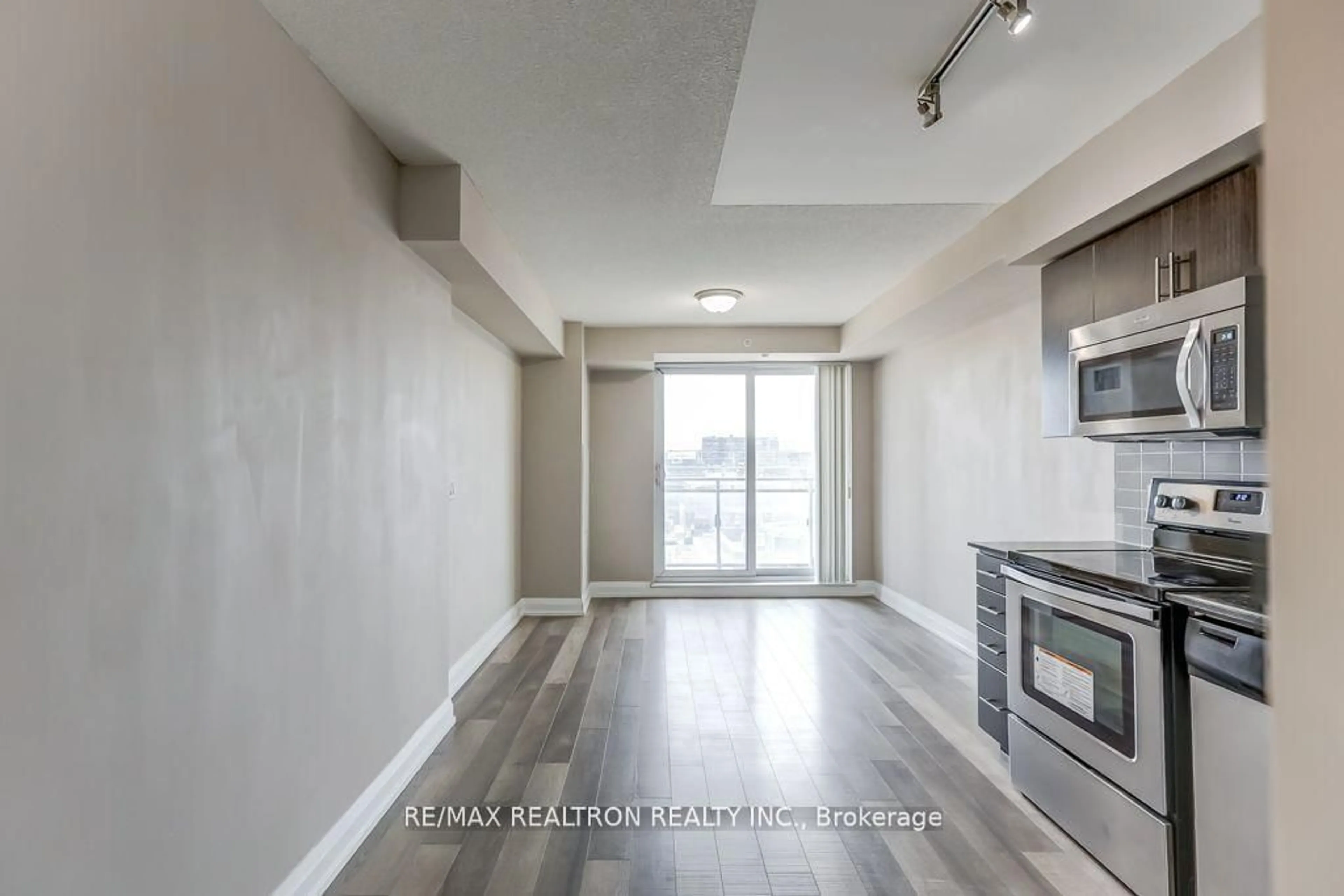 Unknown for 370 Highway 7 #615, Richmond Hill Ontario L4B 0C4