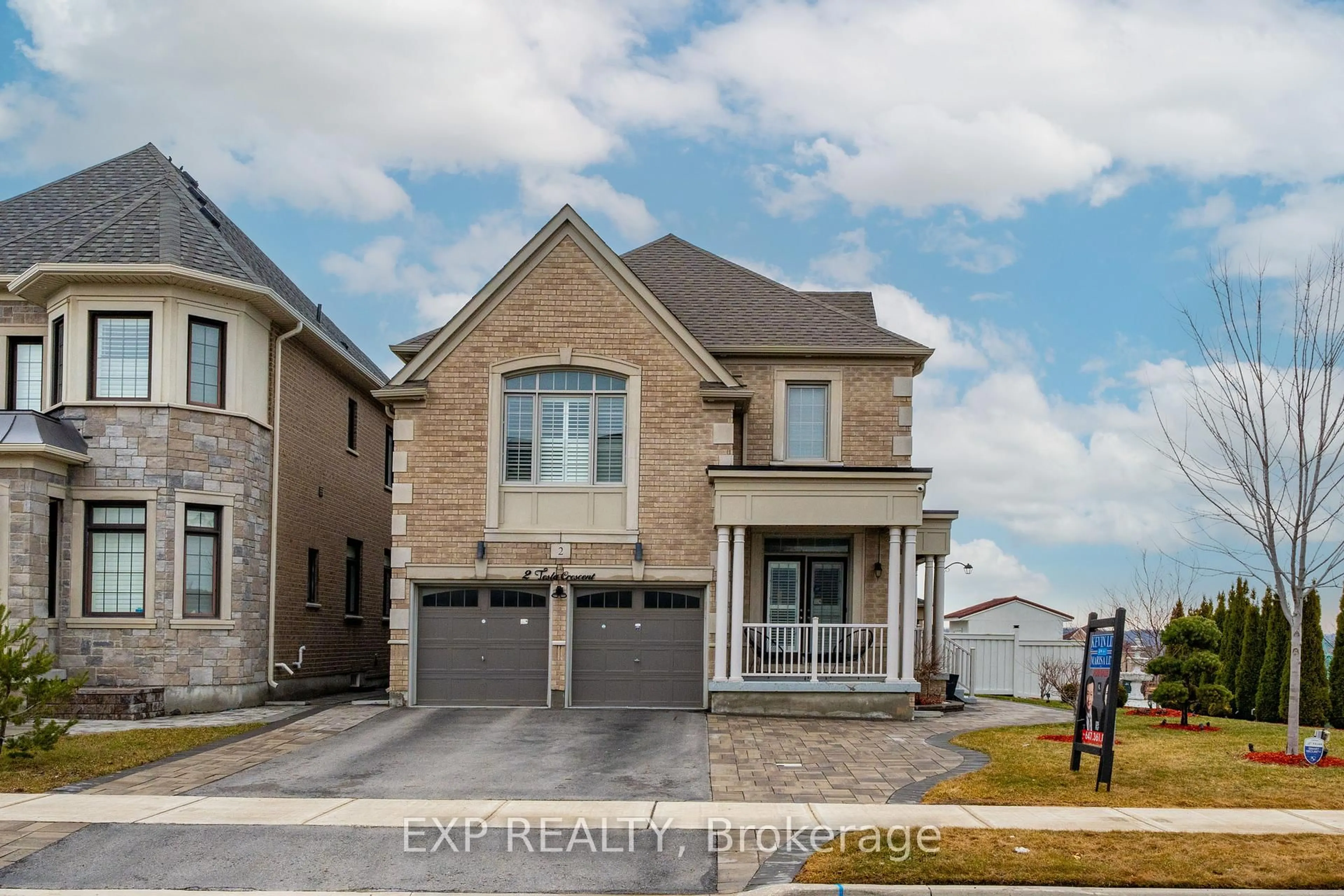 Home with brick exterior material, street for 2 Tesla Cres, East Gwillimbury Ontario L9N 0T3