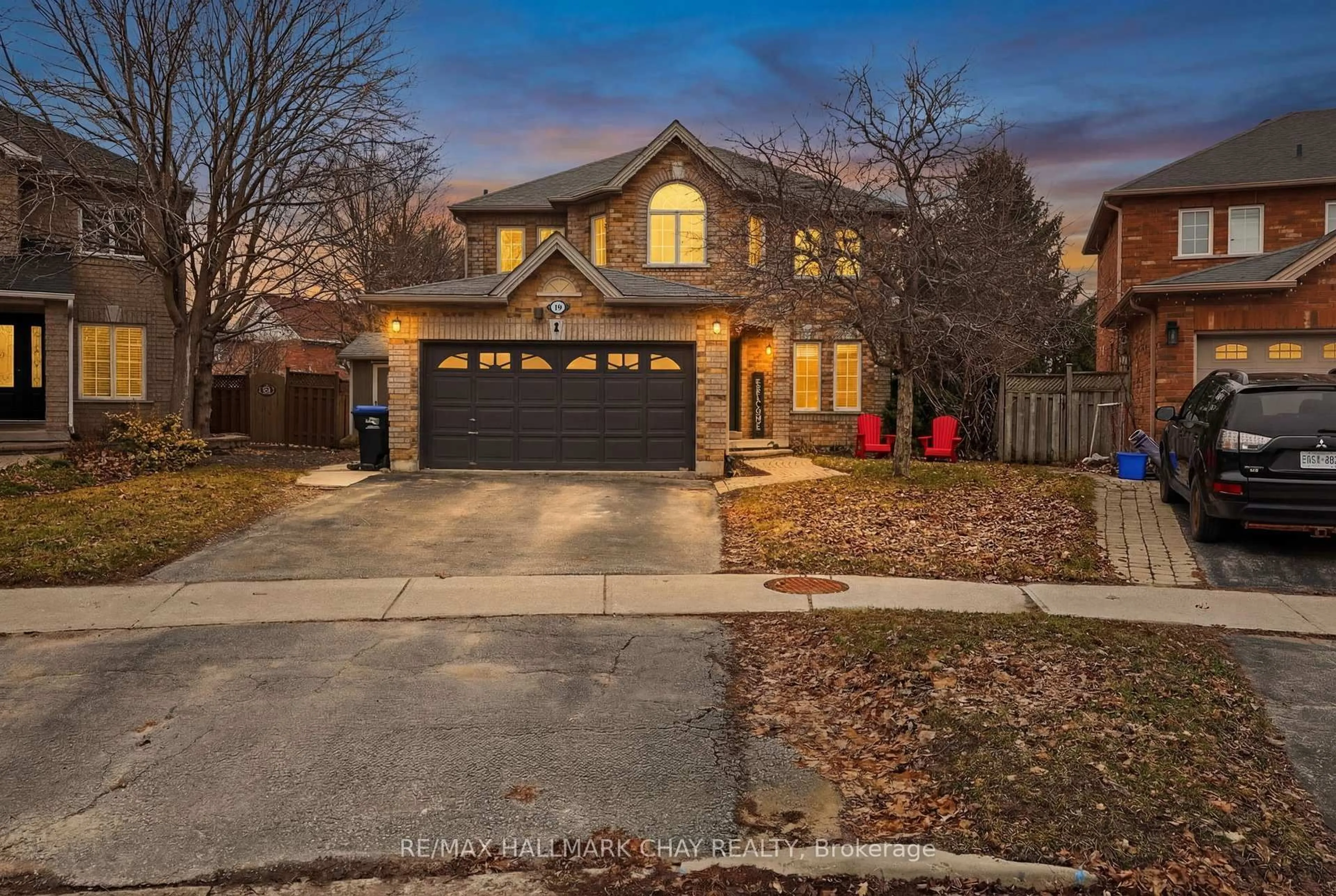 Unknown for 19 Smith St, New Tecumseth Ontario L9R 1Z0