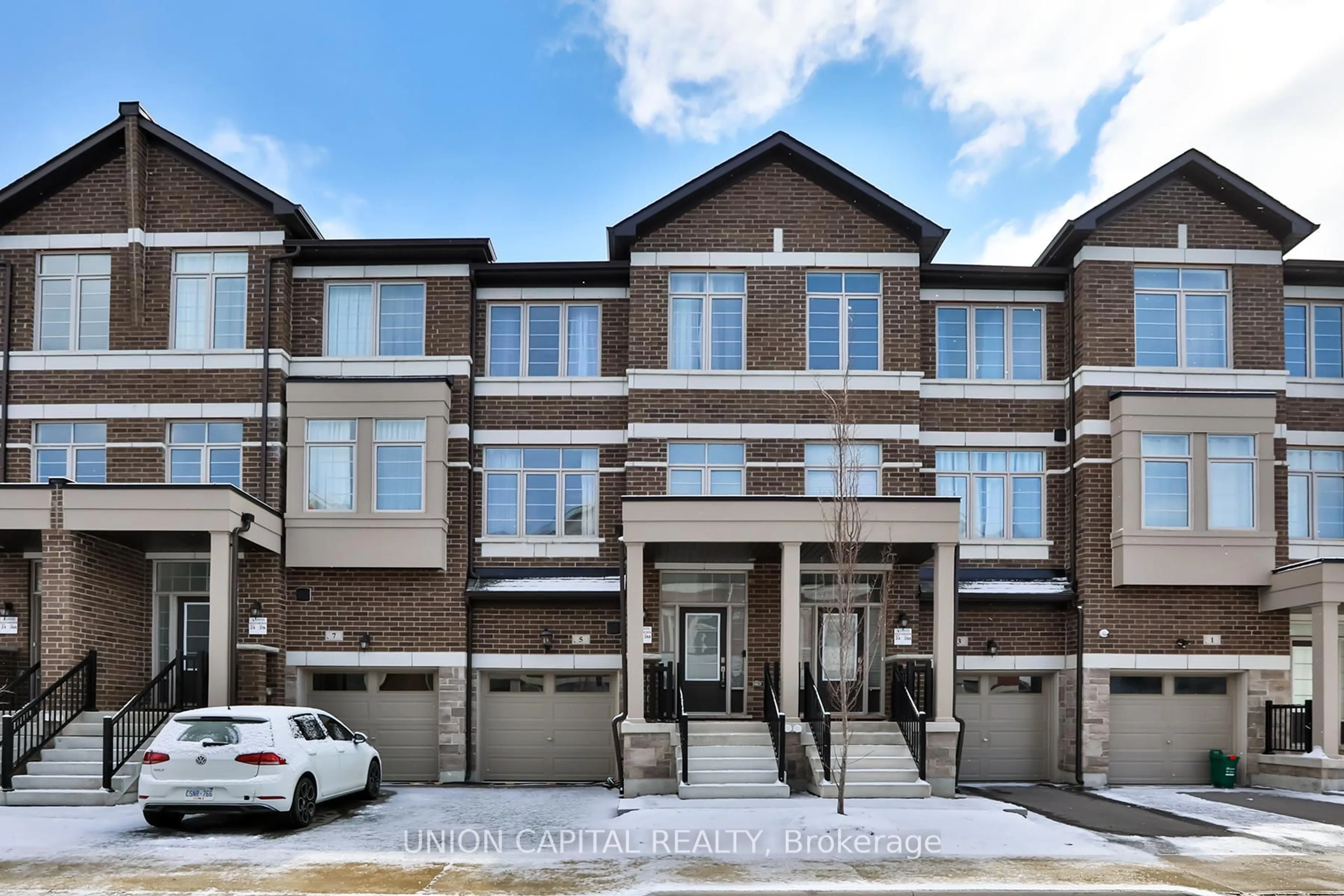 Home with brick exterior material, unknown for 5 Sissons Way, Markham Ontario L6B 1R2