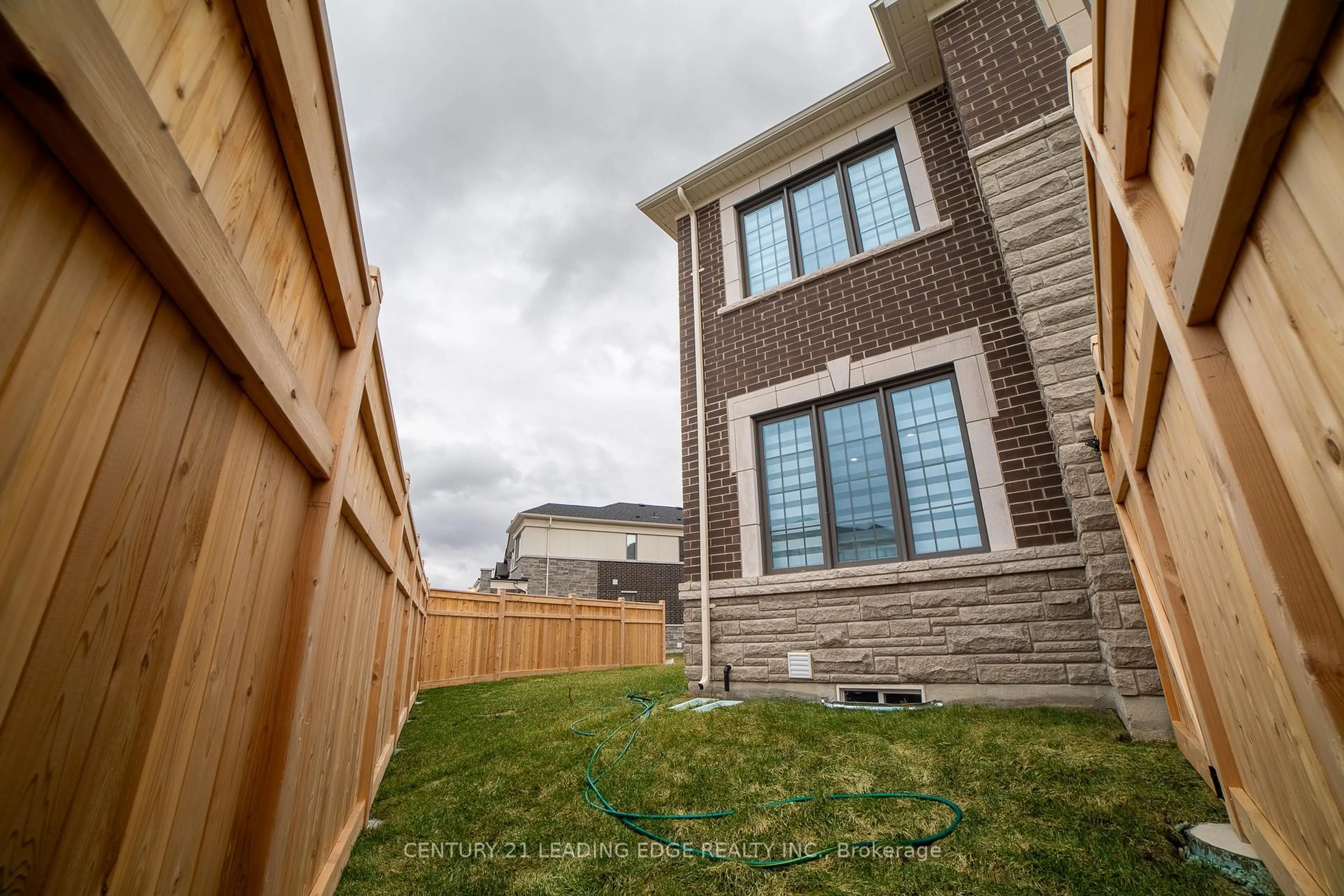 Home with brick exterior material, unknown for 1 George Roman Ave, Markham Ontario L6C 3L9