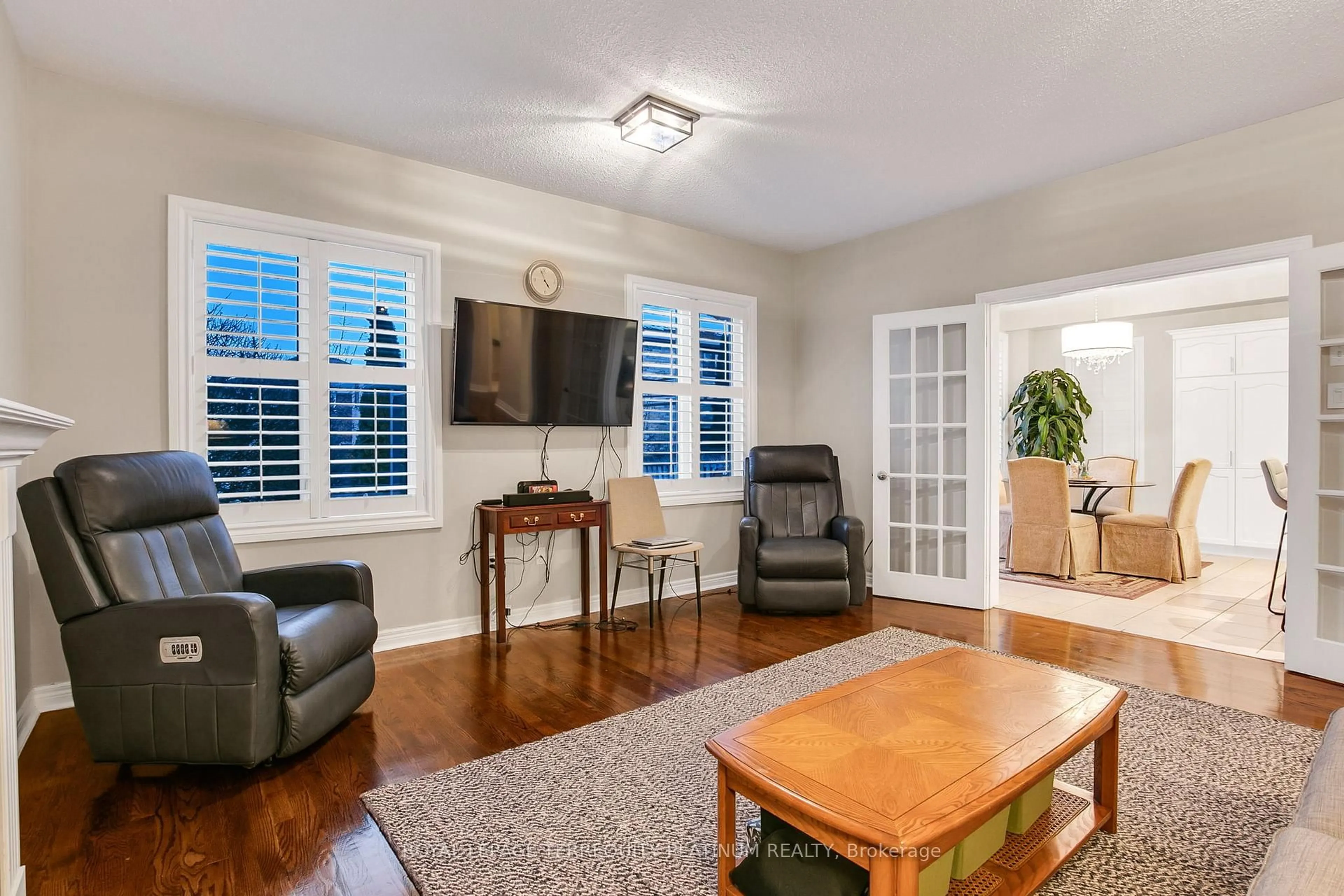 Living room with furniture, unknown for 68 Grandlea Cres, Markham Ontario L3S 4A3