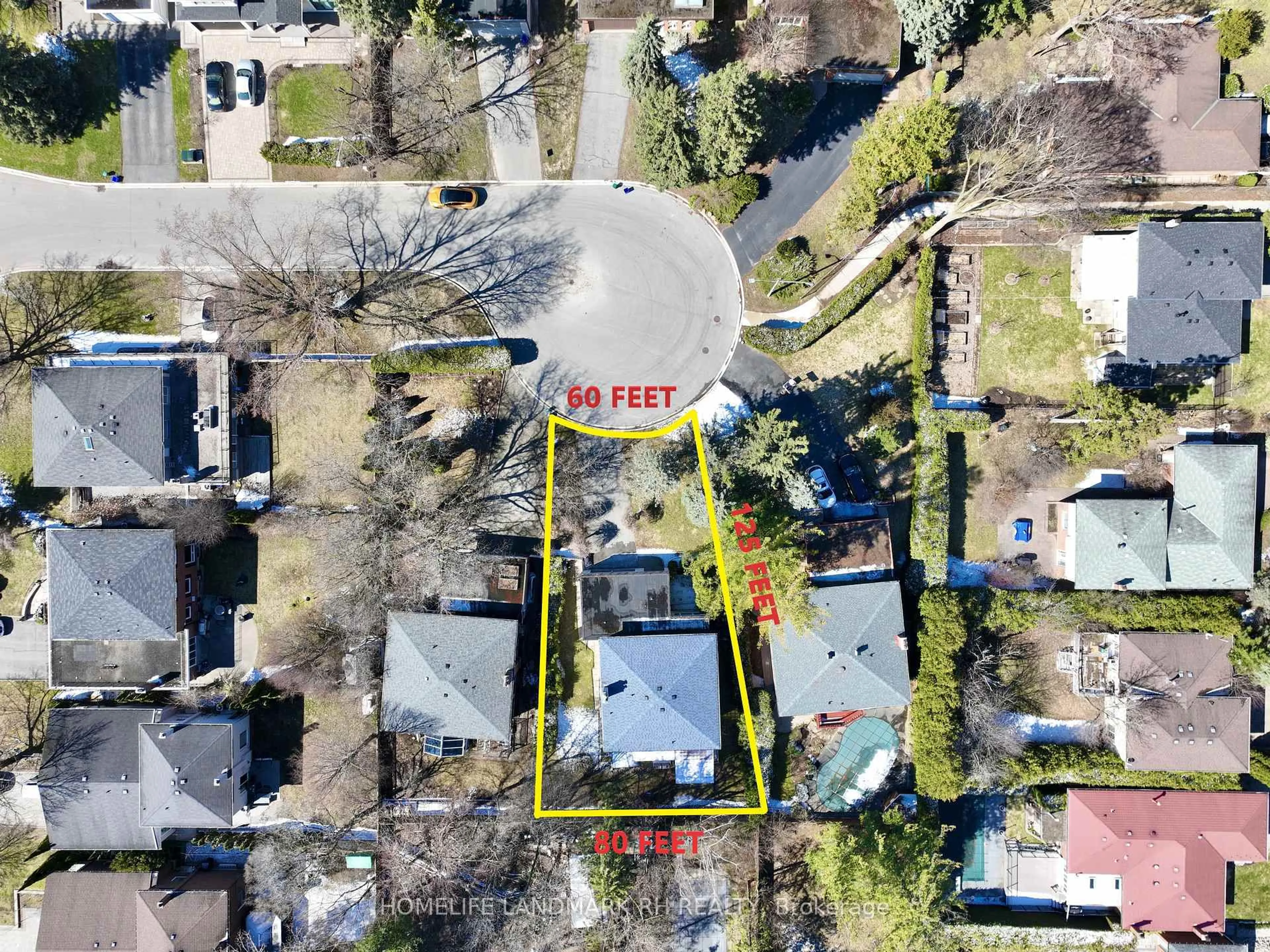 A pic from outside/outdoor area/front of a property/back of a property/a pic from drone, street for 29 Vanwood Rd, Markham Ontario L3T 2N1