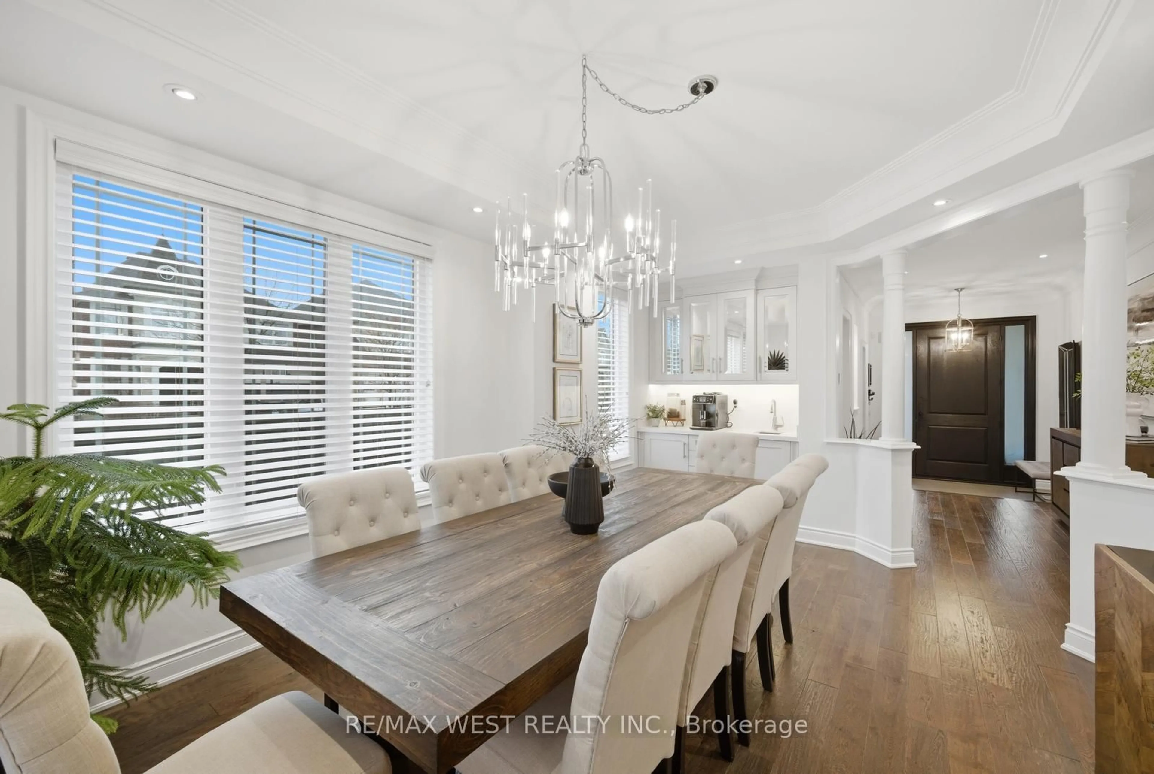 Dining room, wood/laminate floor for 139 Hatton Garden Rd, Vaughan Ontario L4H 3R1