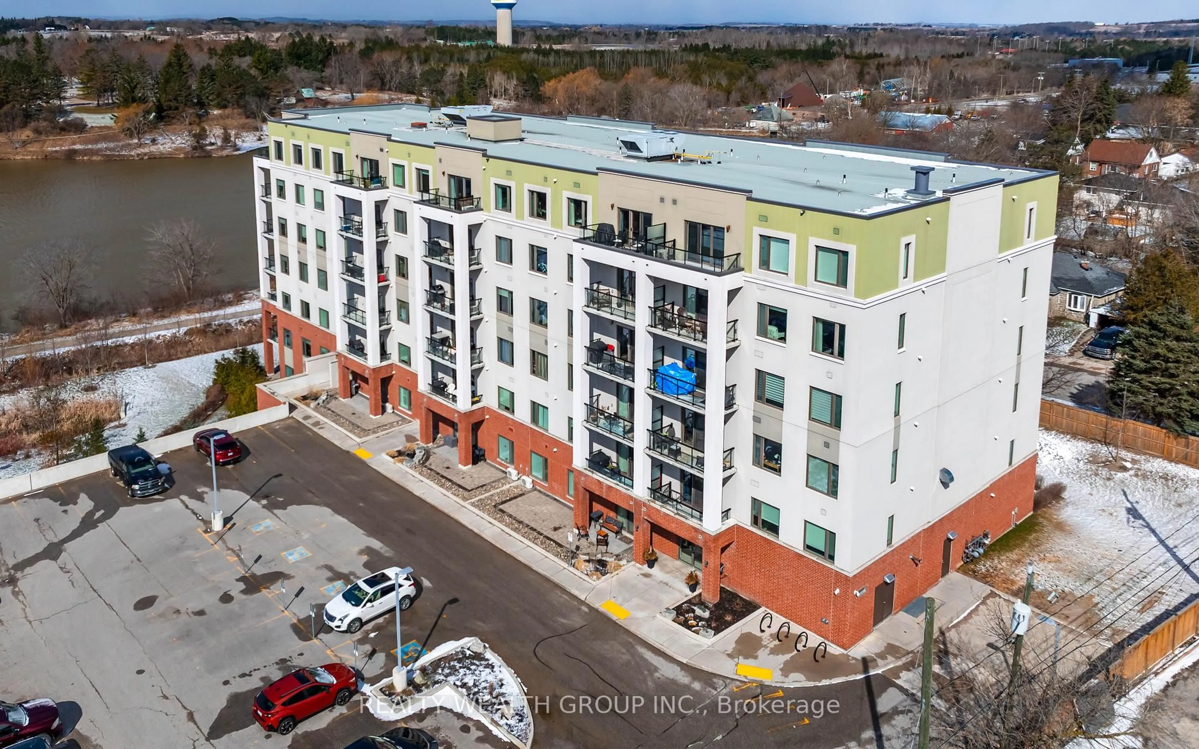 A pic from outside/outdoor area/front of a property/back of a property/a pic from drone, building for 64 Queen St #608, New Tecumseth Ontario L0G 1N0